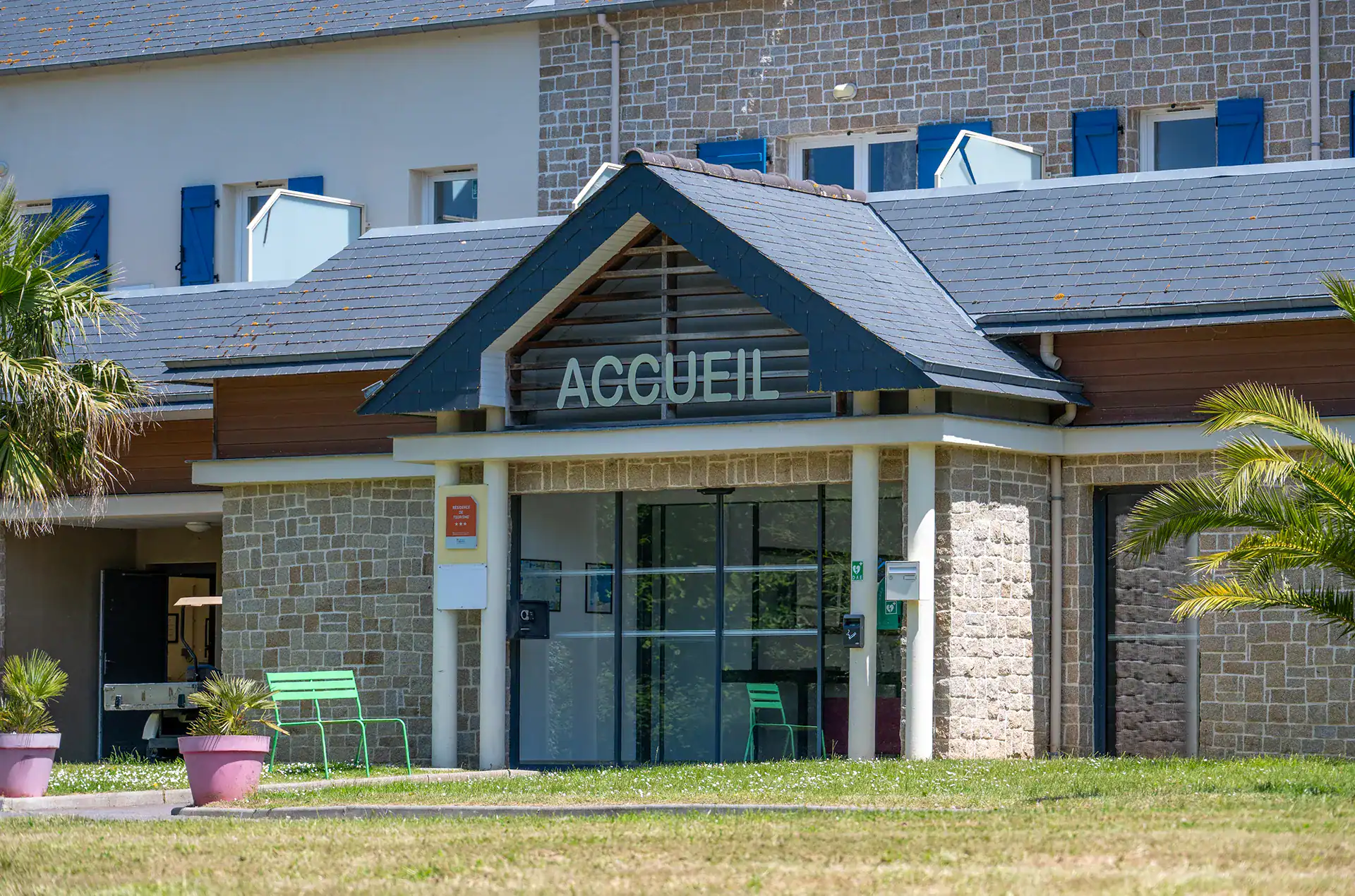 Reception of the Goélia Le Domaine des Mauriers holiday residence 