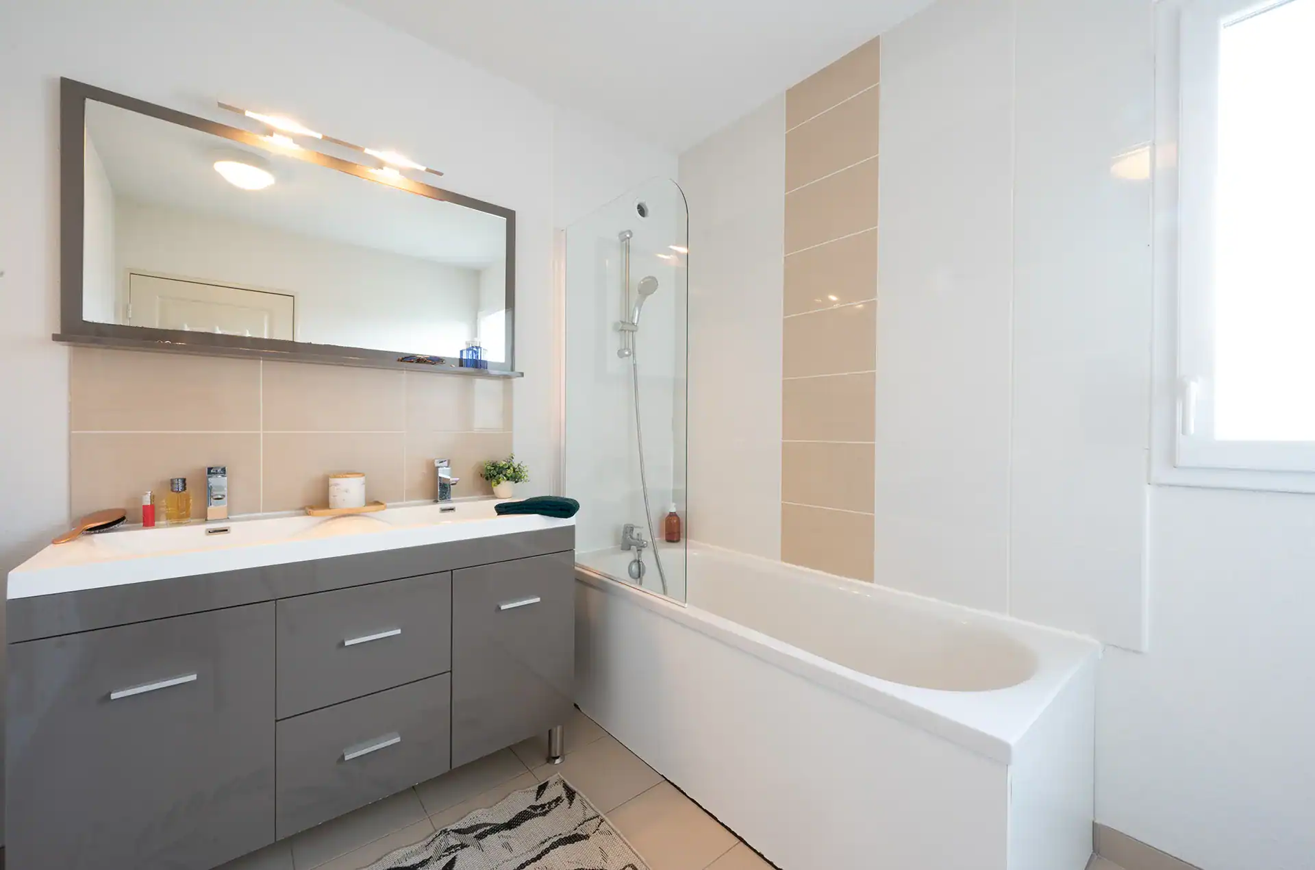 Example of a bathroom in the Goélia le Domaine des Mauriers holiday residence in Saint-Malo