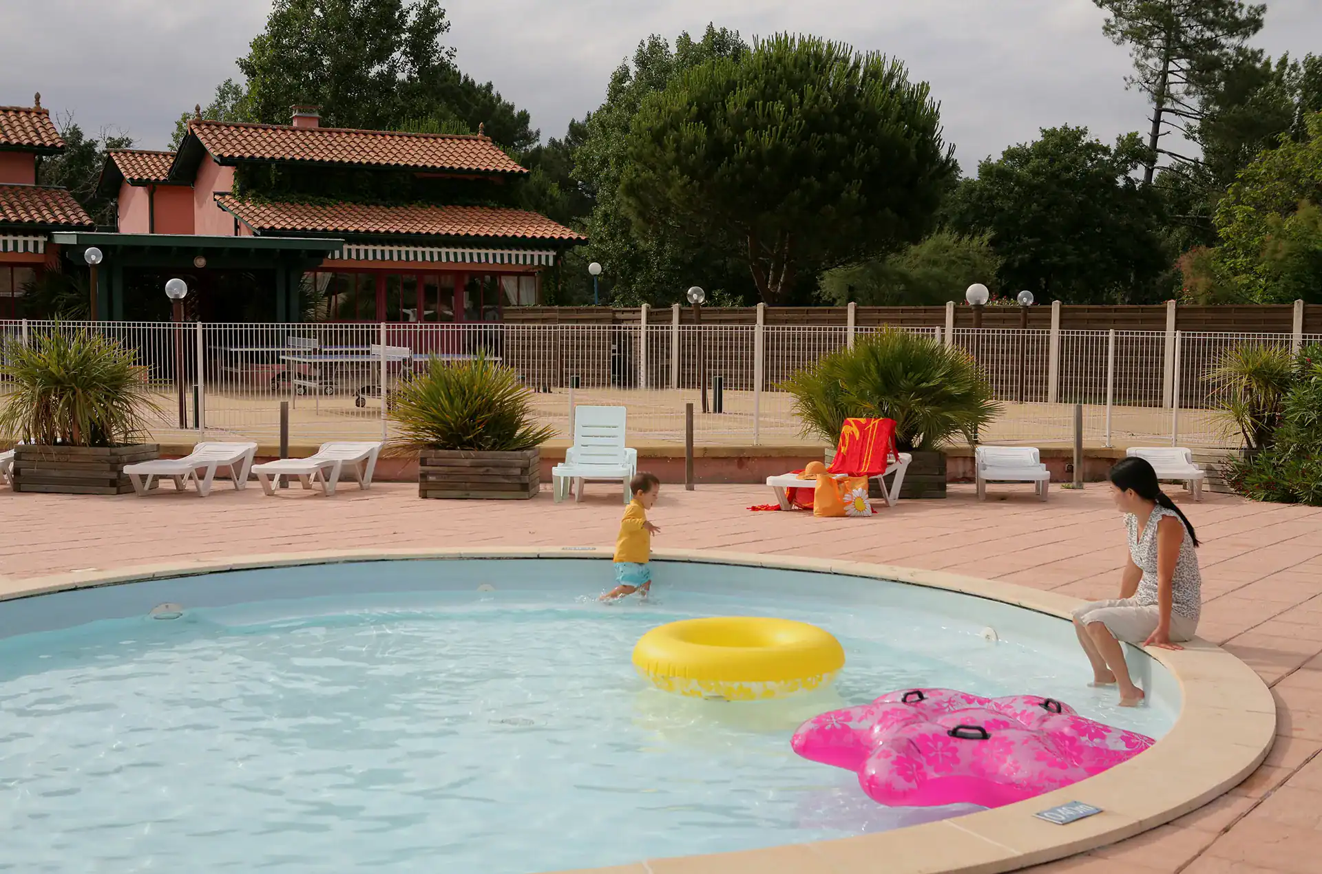 Children's pool at the Goélia Les Rives de St Brice holiday residence in Arès, near Arcachon Bay