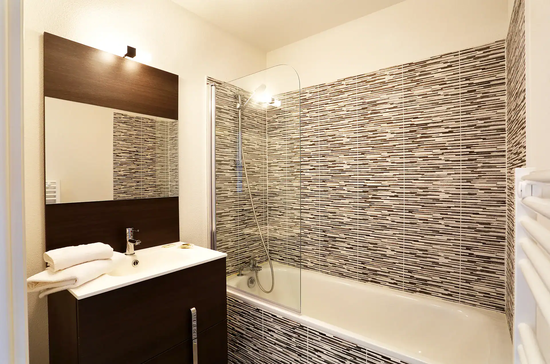 Example of a bathroom at the Goélia Les Balcons Pêcheurs holiday residence in Mimizan