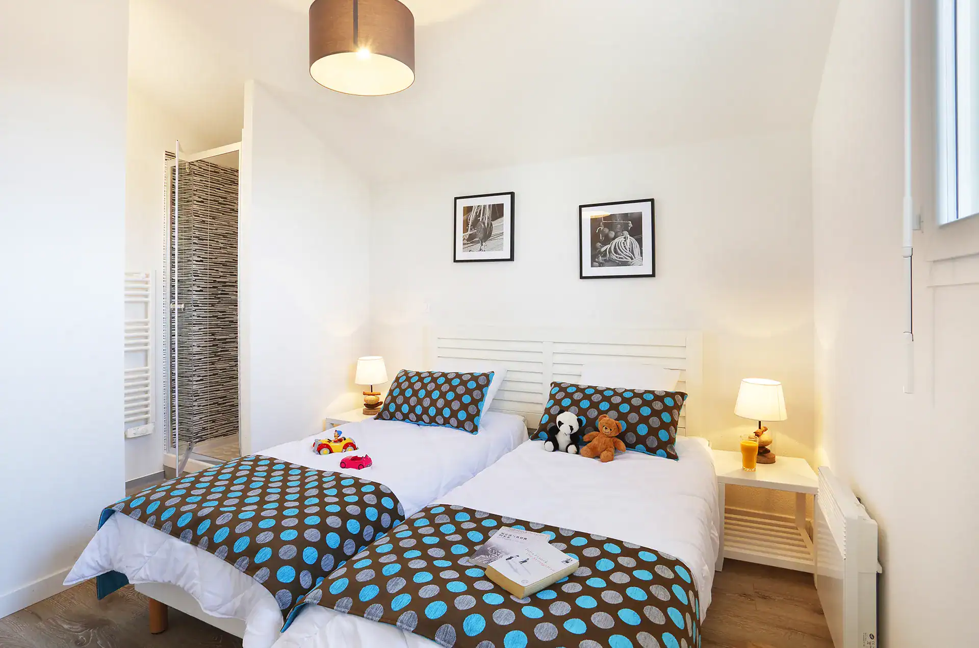 Example of a bedroom in a villa at the Goélia Les Balcons des pêcheurs holiday residence in Mimizan