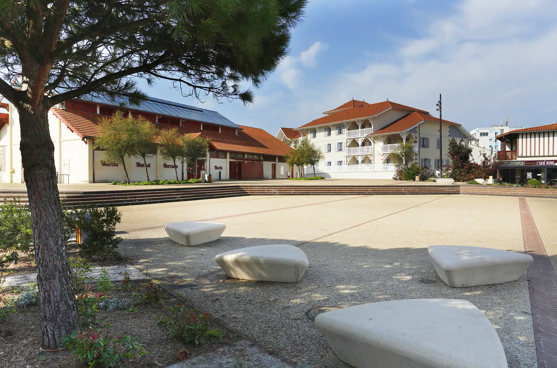 The Goélia holiday residence The beach market in Mimizan