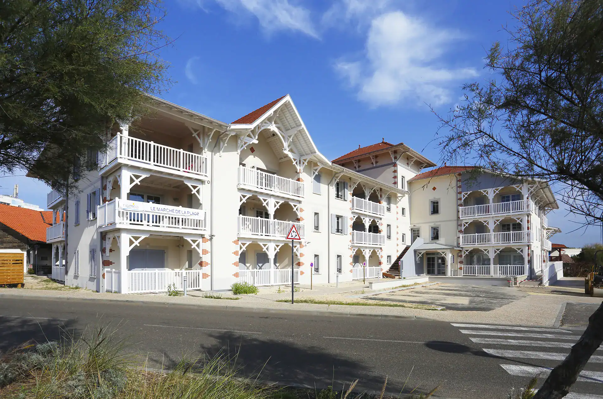 The Goélia holiday residence The beach market in Mimizan