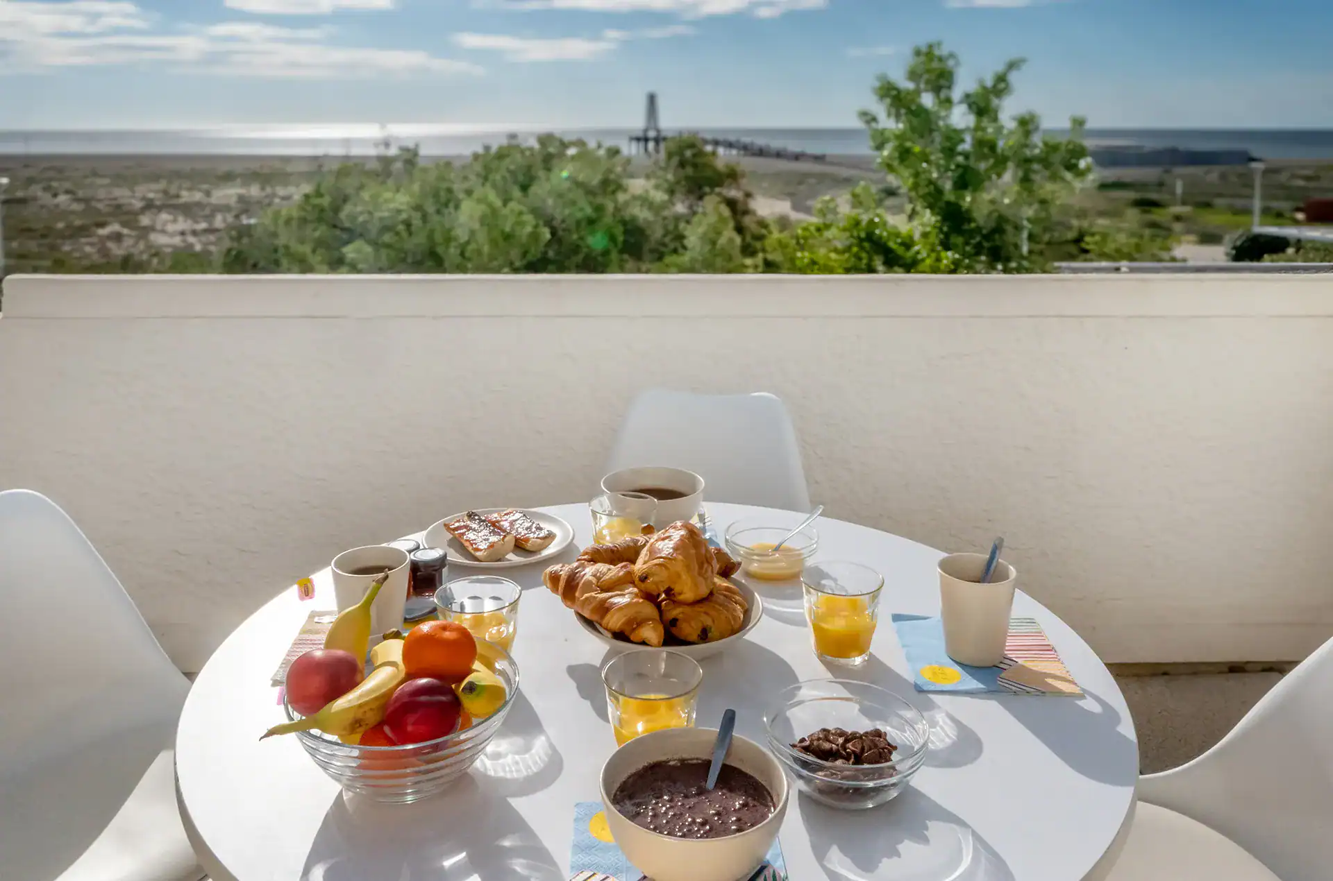Exemple de vue d'une terrasse de la résidence de vacances goélia Les Carrats à Port-Leucate