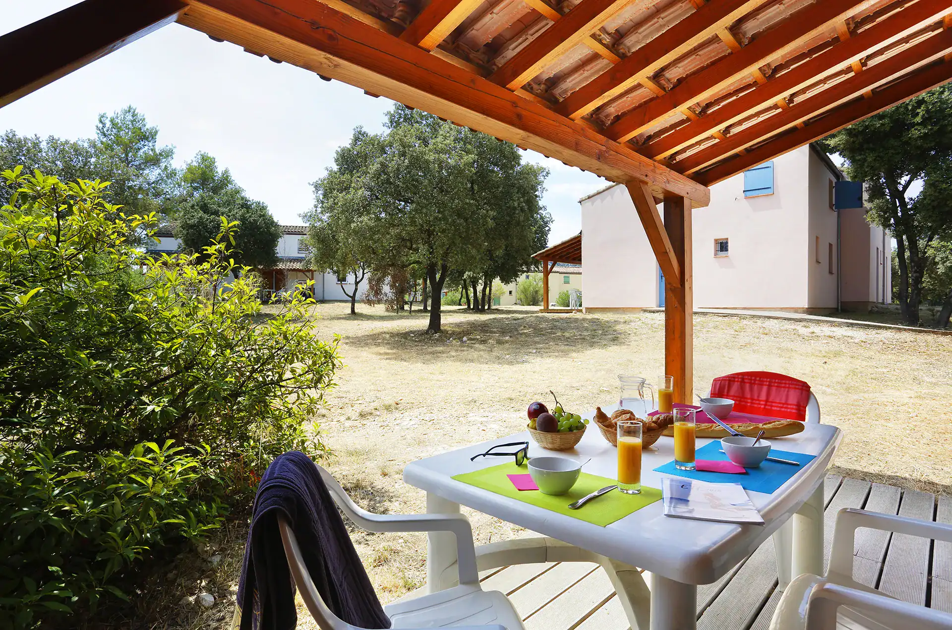 Example of a terrace at the Goélia Les Portes des Cévennes holiday residence in Sauve