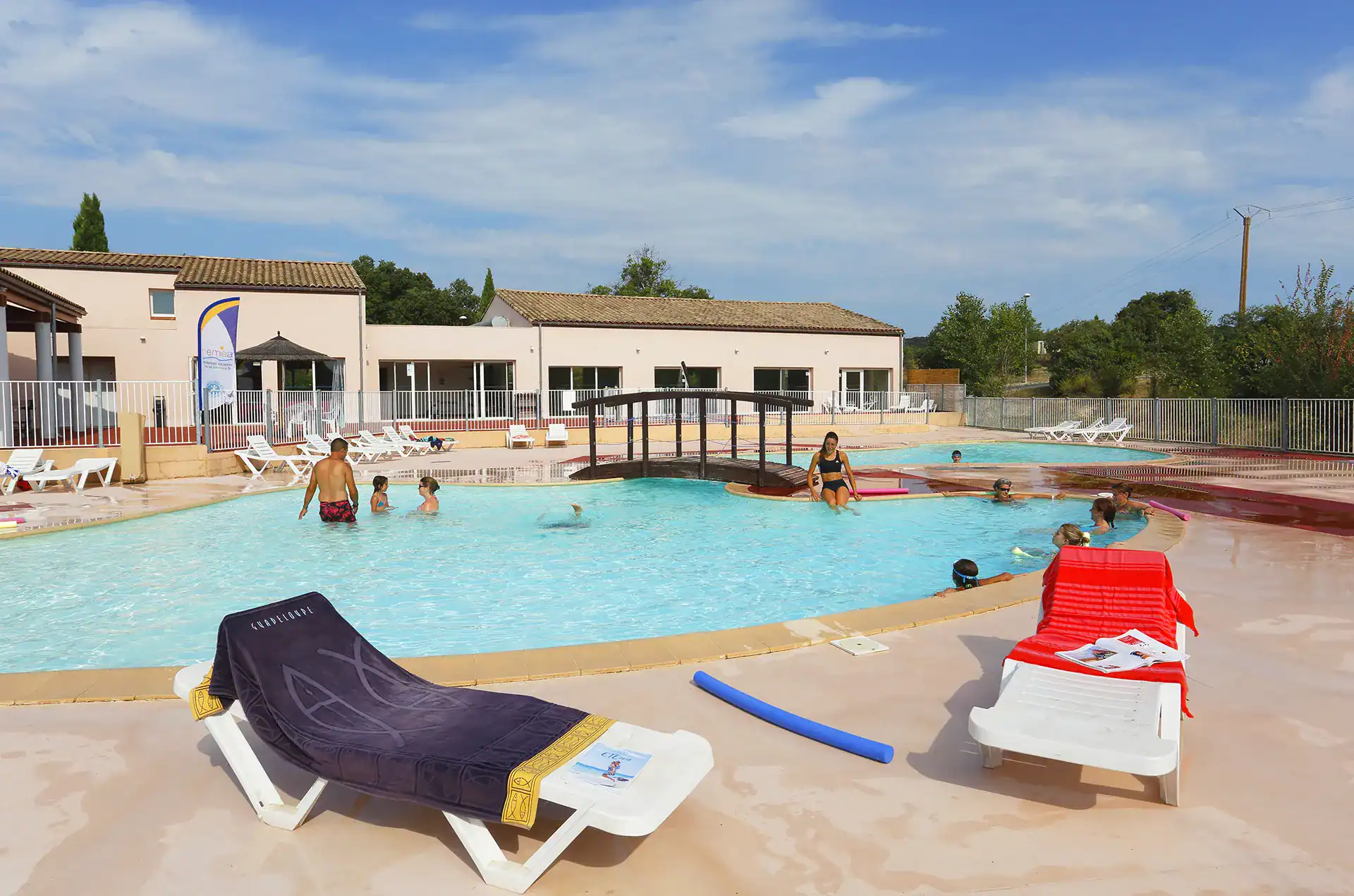 Outdoor swimming pool at the Goélia Les Portes des Cévennes holiday residence in Sauve