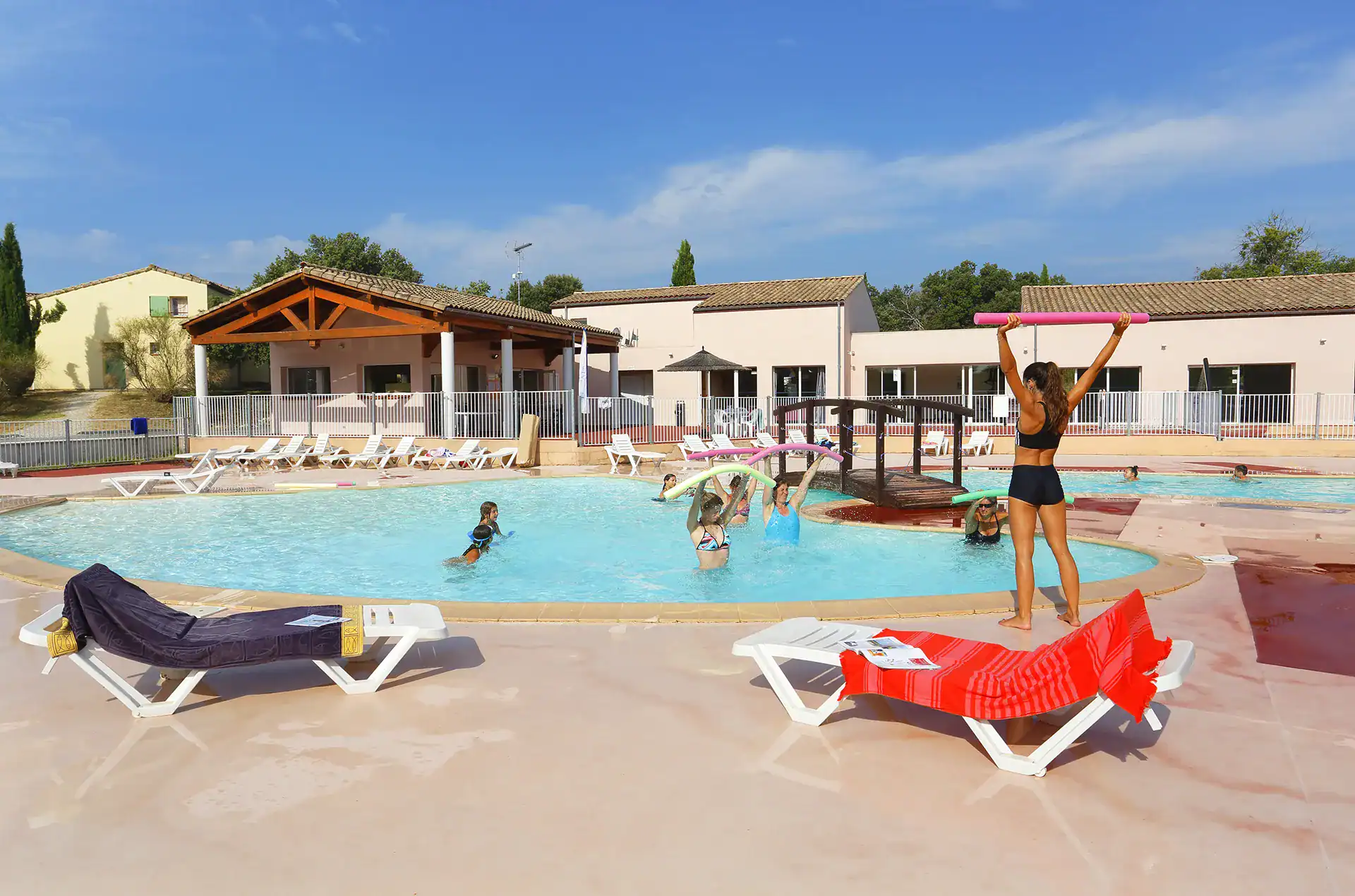 Outdoor swimming pool at the Goélia Les Portes des Cévennes holiday residence in Sauve
