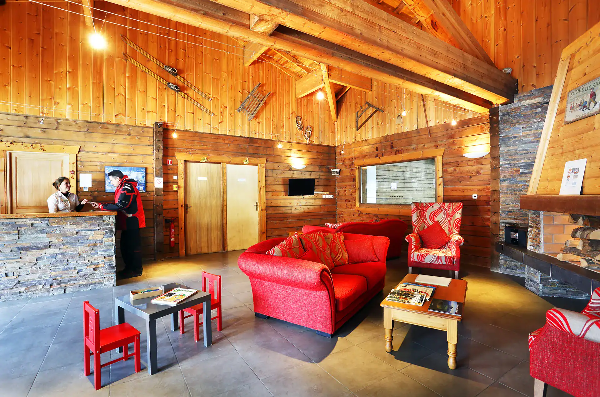 Reception of the Goélia holiday residence Les Chalets du Bois de Champelle in Morillon 