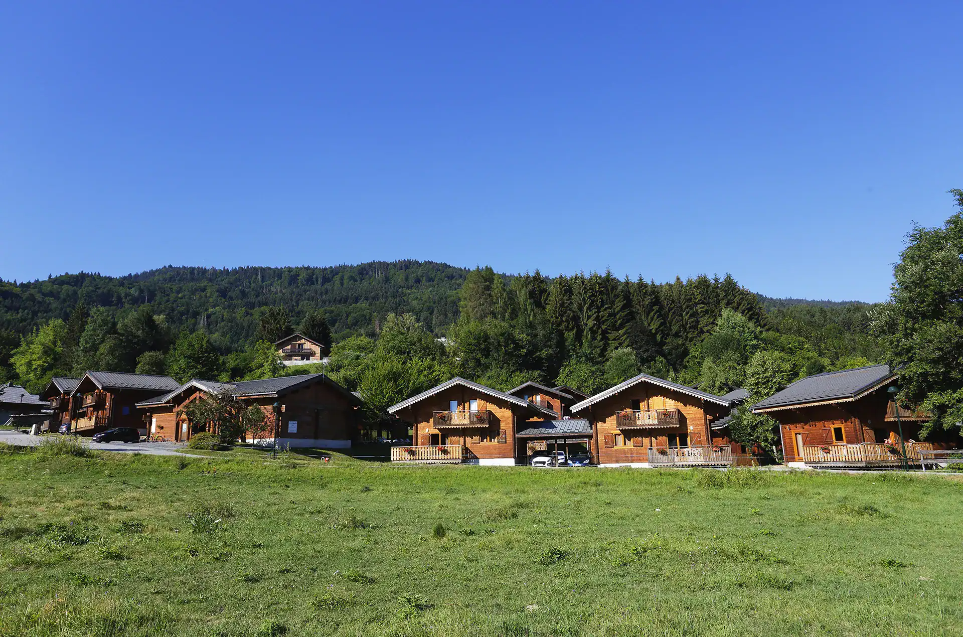 Goélia Les Chalets du Bois de Champelle holiday residence in Morillon