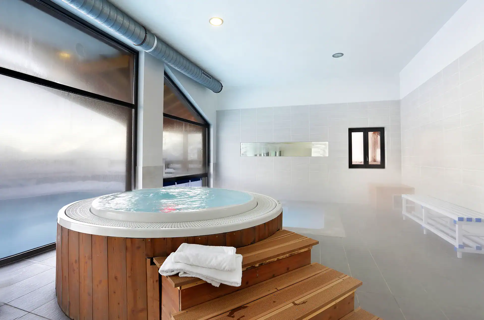 Hot tub  at the Goélia le Grand Ermitage holiday residence in Châtel