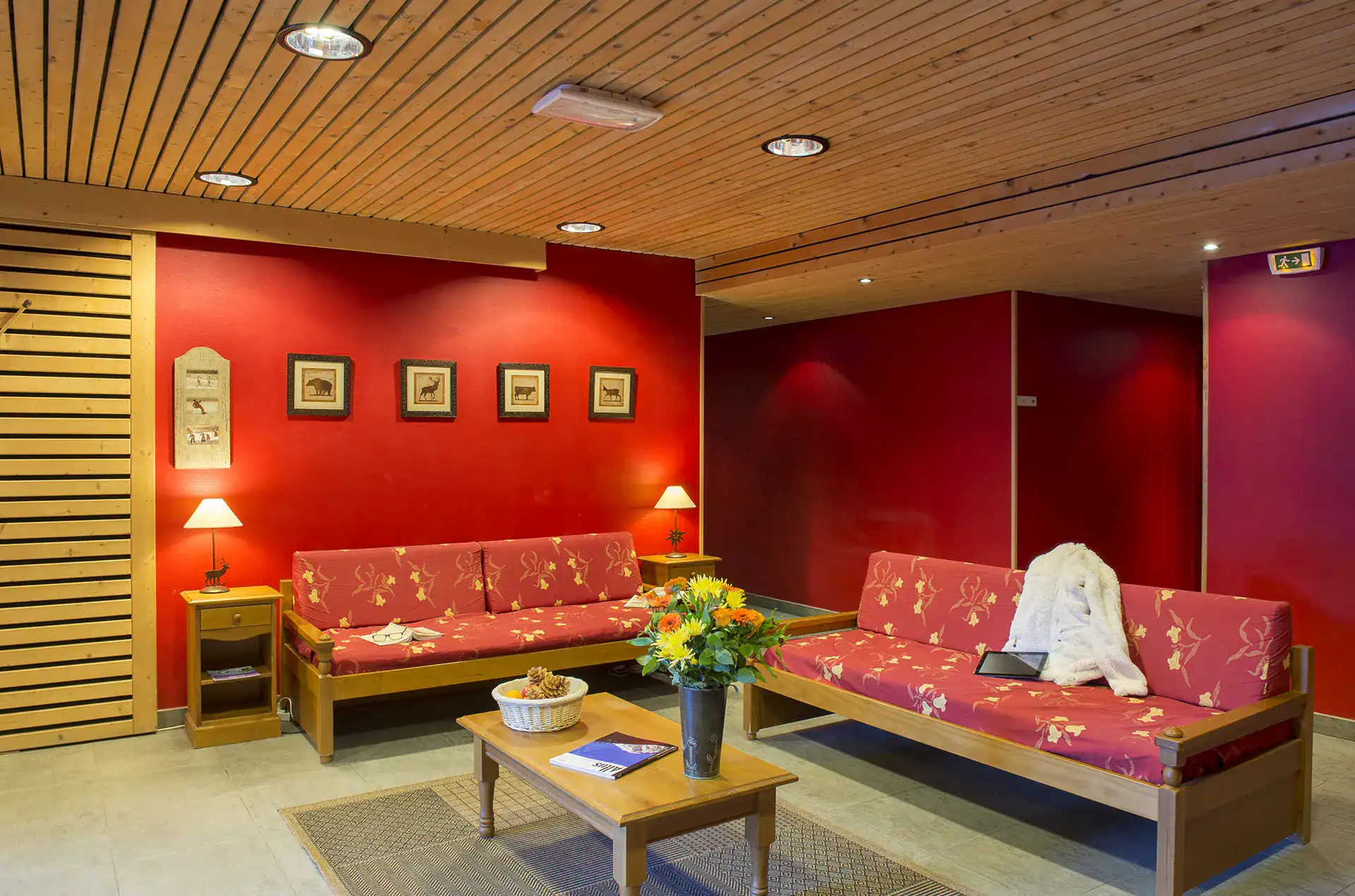 Reception of the Goélia Le Nevez holiday residence in Les Contamines-Montjoie