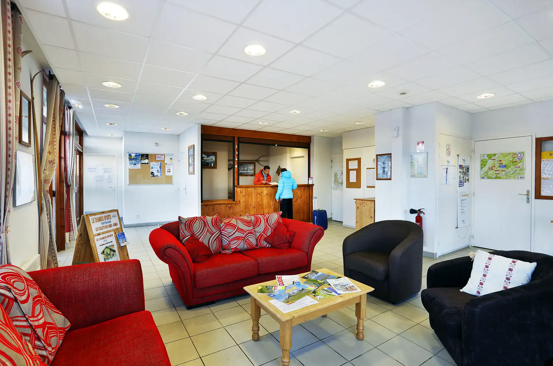 Reception at the Goélia Les Chalets des Cimes holiday residence in La Toussuire