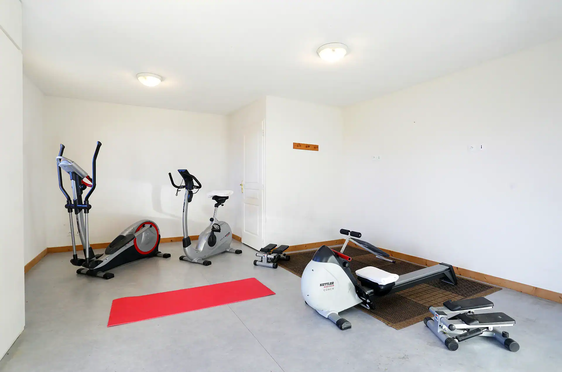 Fitness room at the Goélia Les Chalets des Cimes holiday residence in La Toussuire