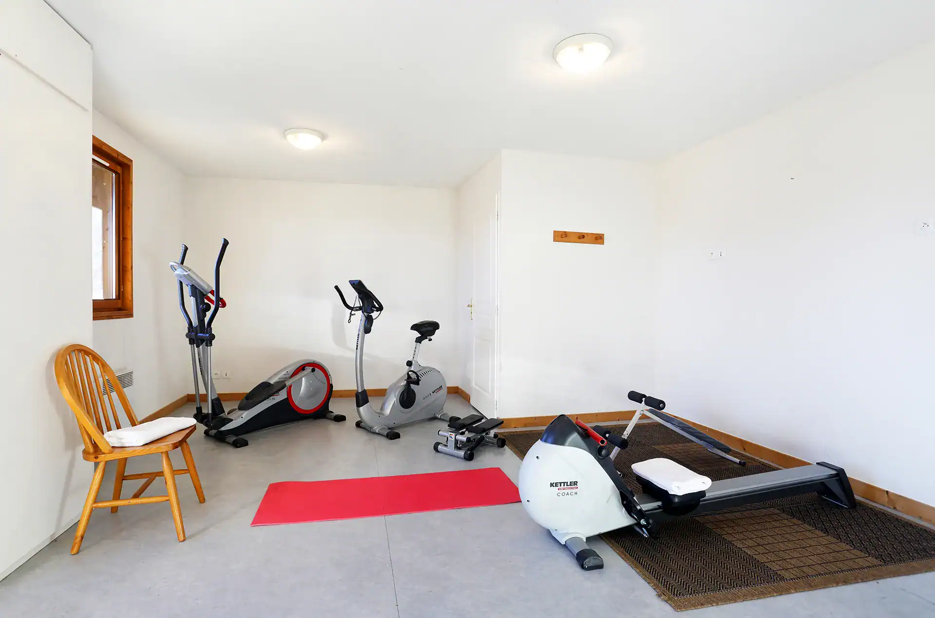 Fitness room at the Goélia Les Chalets des Cimes holiday residence in La Toussuire