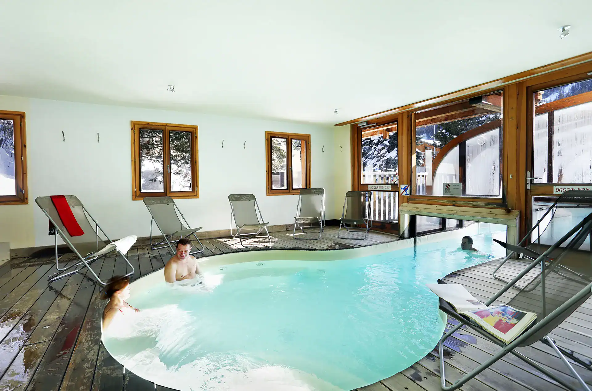 Heated indoor swimming pool at the Goélia L'Adret holiday residence in Serre-Chevalier