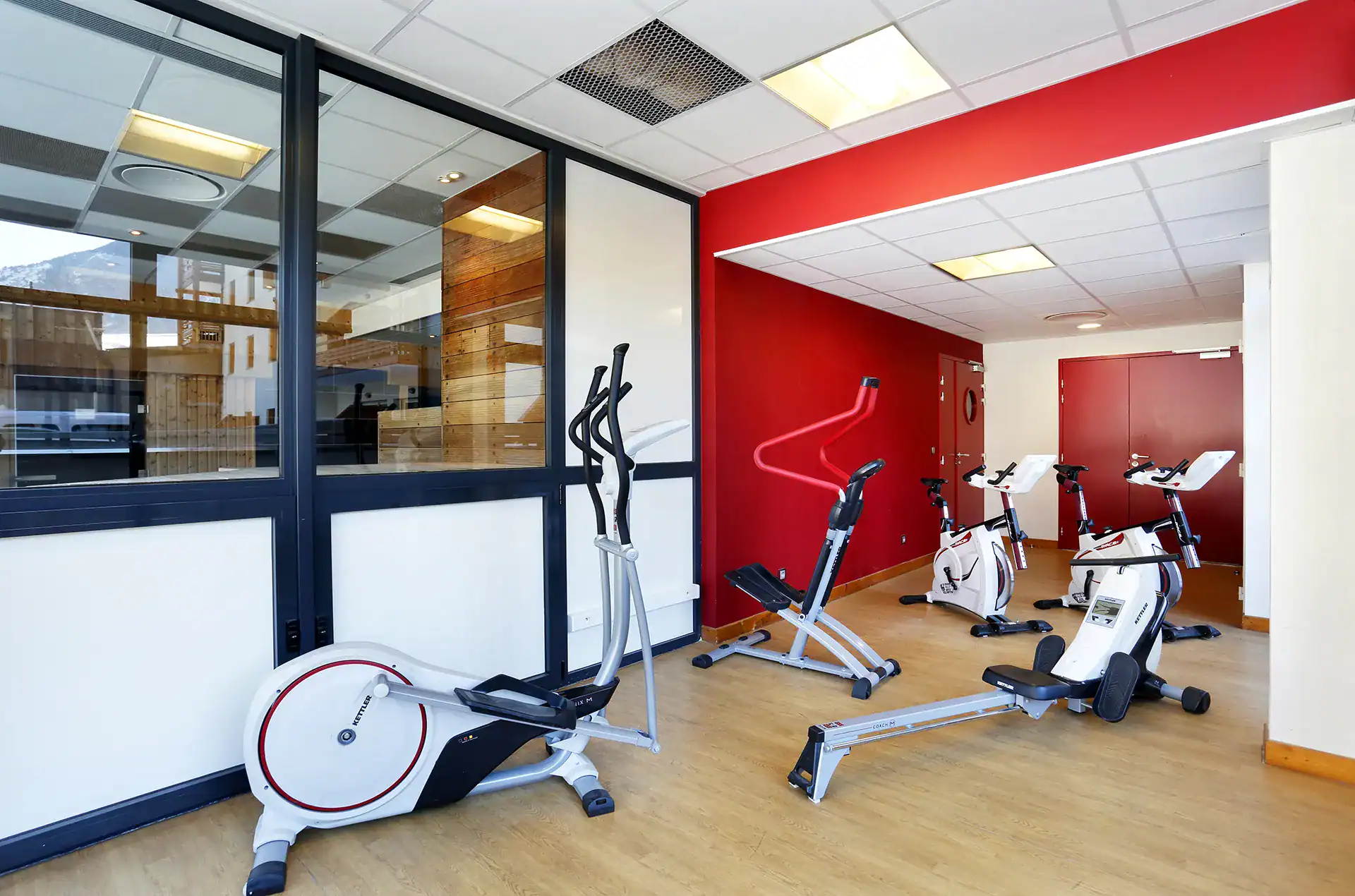 Fitness room  at the Goélia L'Aigle Bleu holiday residence in Serre-Chevalier