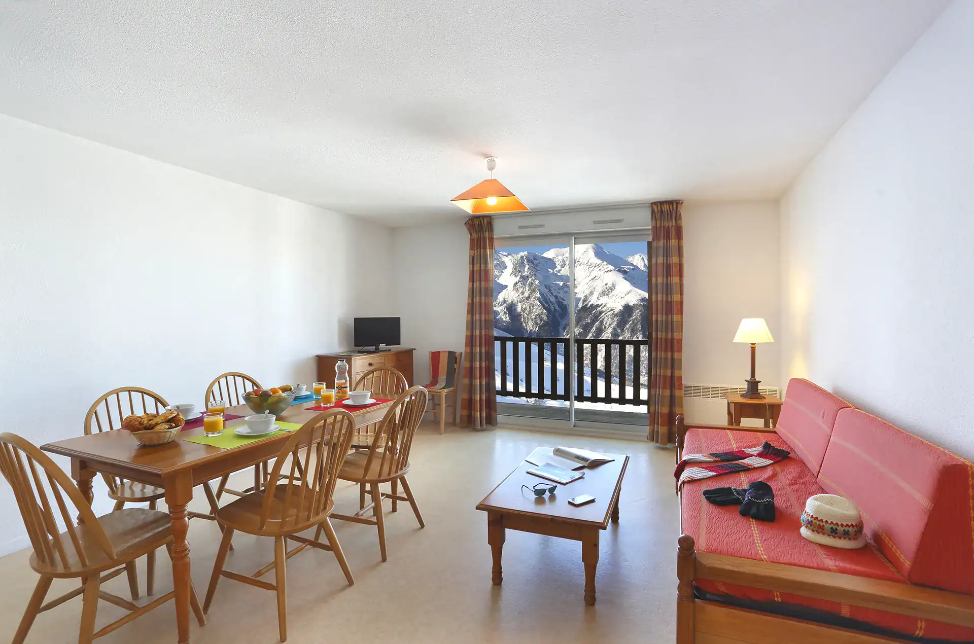 Example of an interior of an accomodation at the Goelia Royal Peyragudes holiday residence in Peyragudes