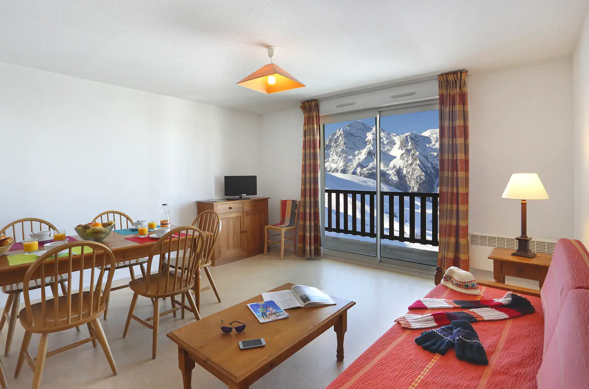 Example of an interior of an accomodation at the Goelia Royal Peyragudes holiday residence in Peyragudes