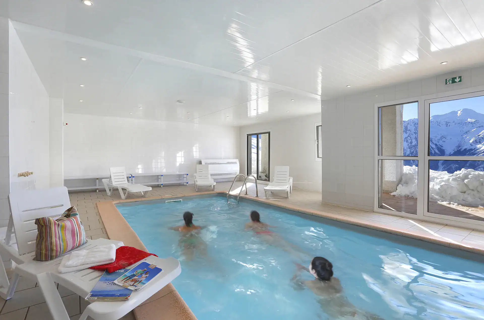 Heated indoor swimming pool at the Goelia Royal Peyragudes holiday residence in Peyragudes
