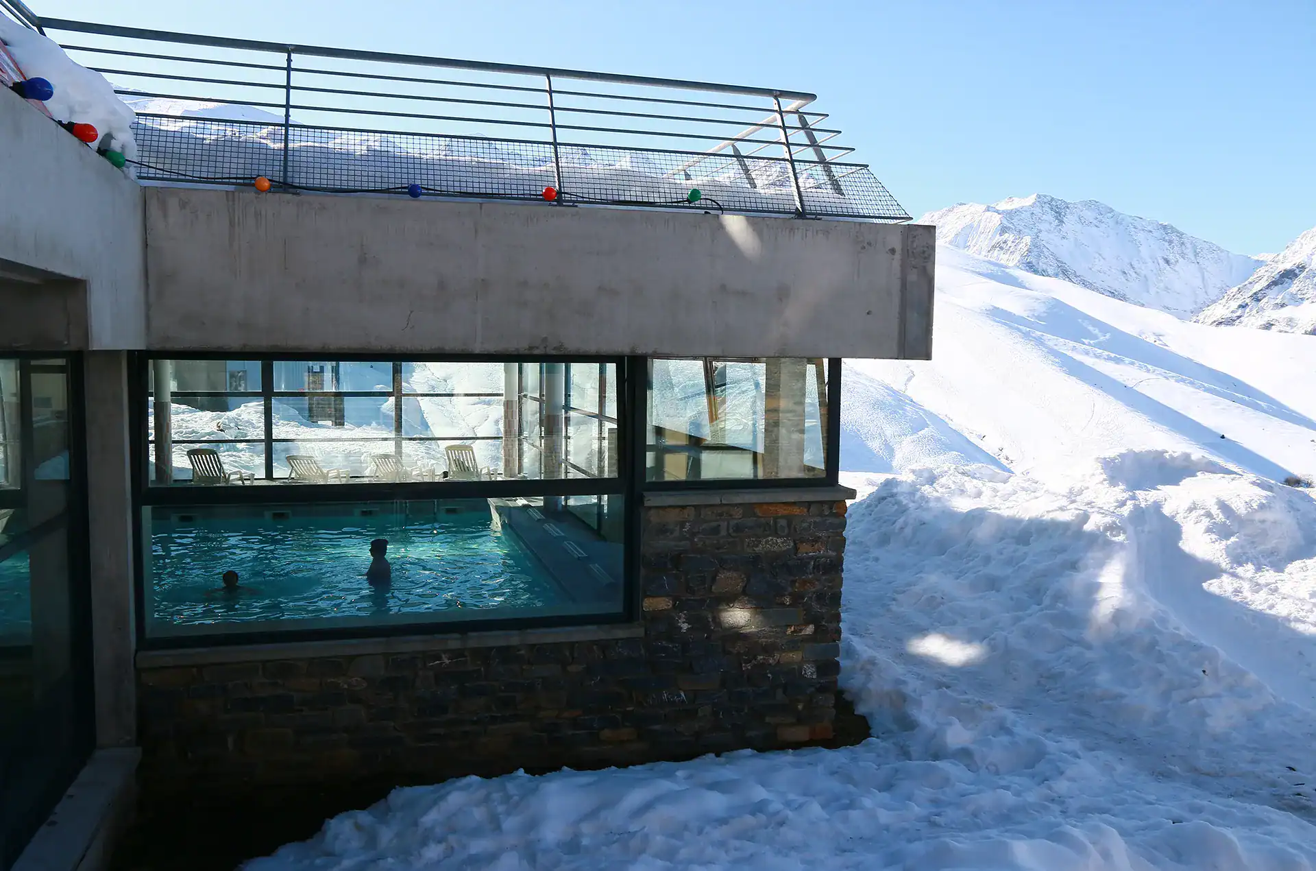 Heated indoor swimming-pool at the Goelia Le Hameau de Balestas holiday residence in Peyragudes