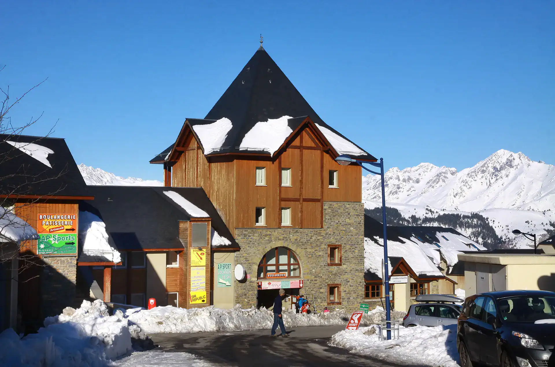 Goelia Le Hameau de Balestas holiday residence in Peyragues