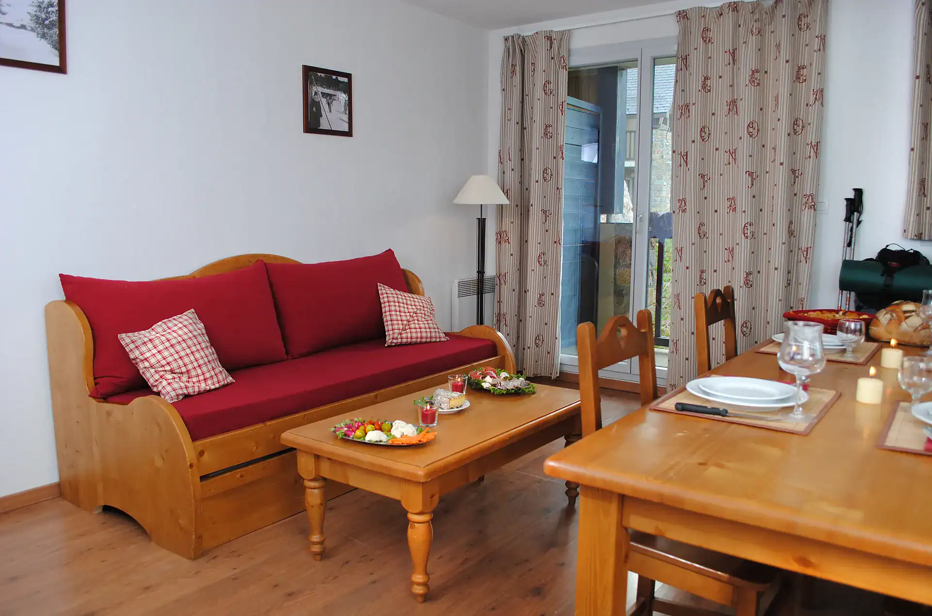 Example of an interior at the Goelia Le Hameau de Balestats holiday residence in Peyragudes