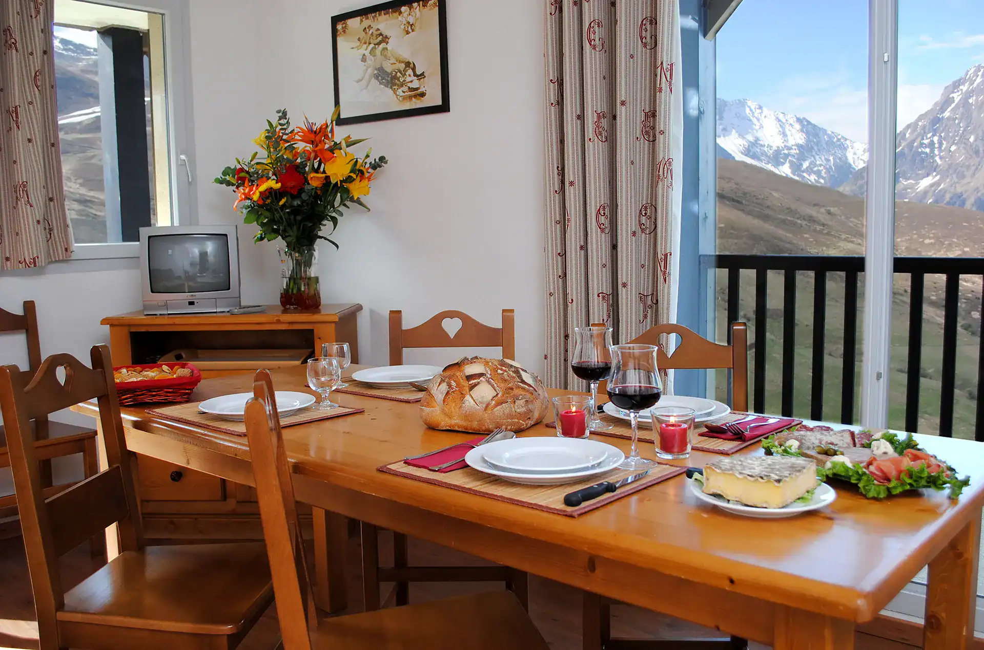 Example of an interior at the Goelia Le Hameau de Balestats holiday residence in Peyragudes