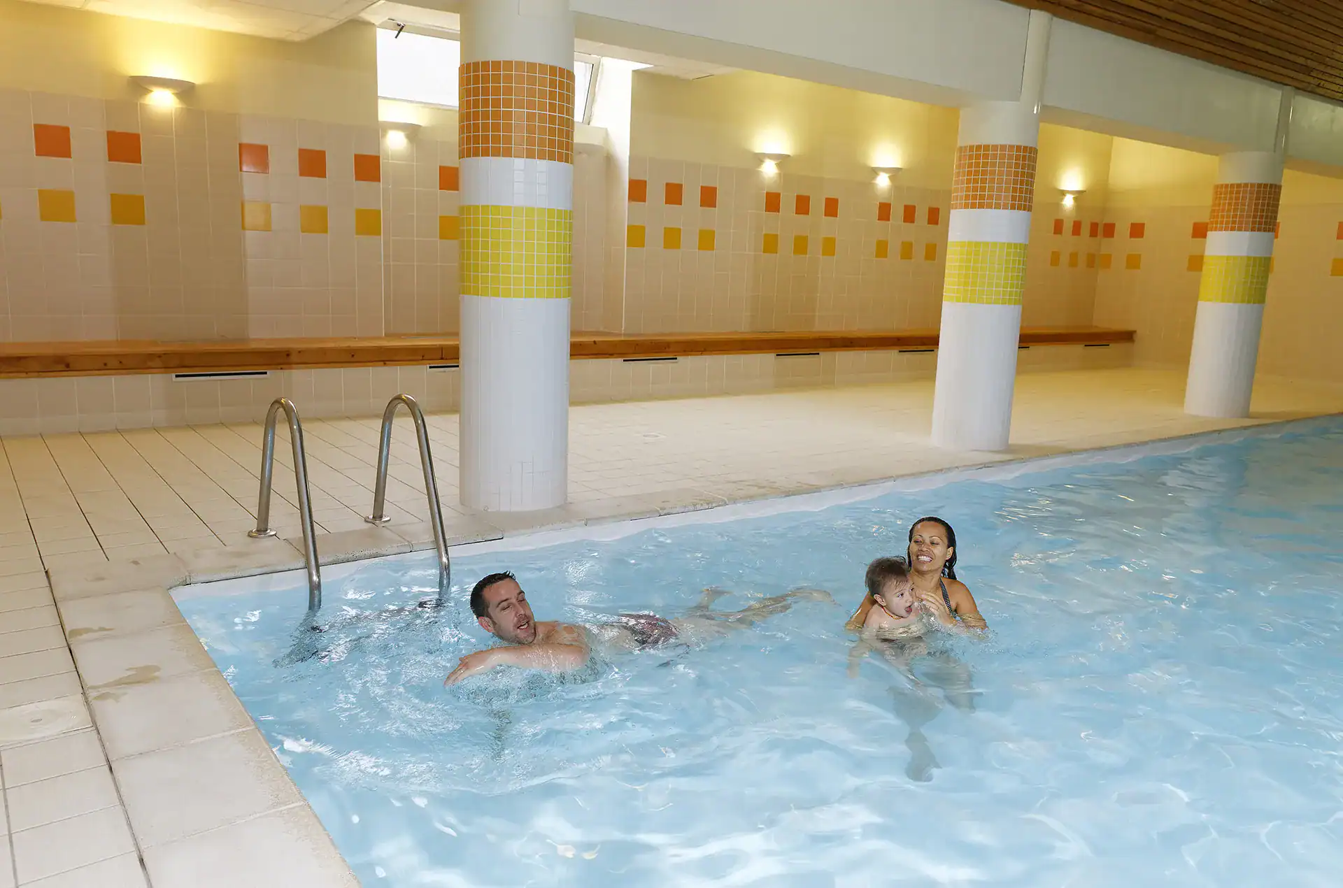 Heated indoor swimming-pool at the Goelia Les Grands Ax holiday residence in Ax Les Thermes