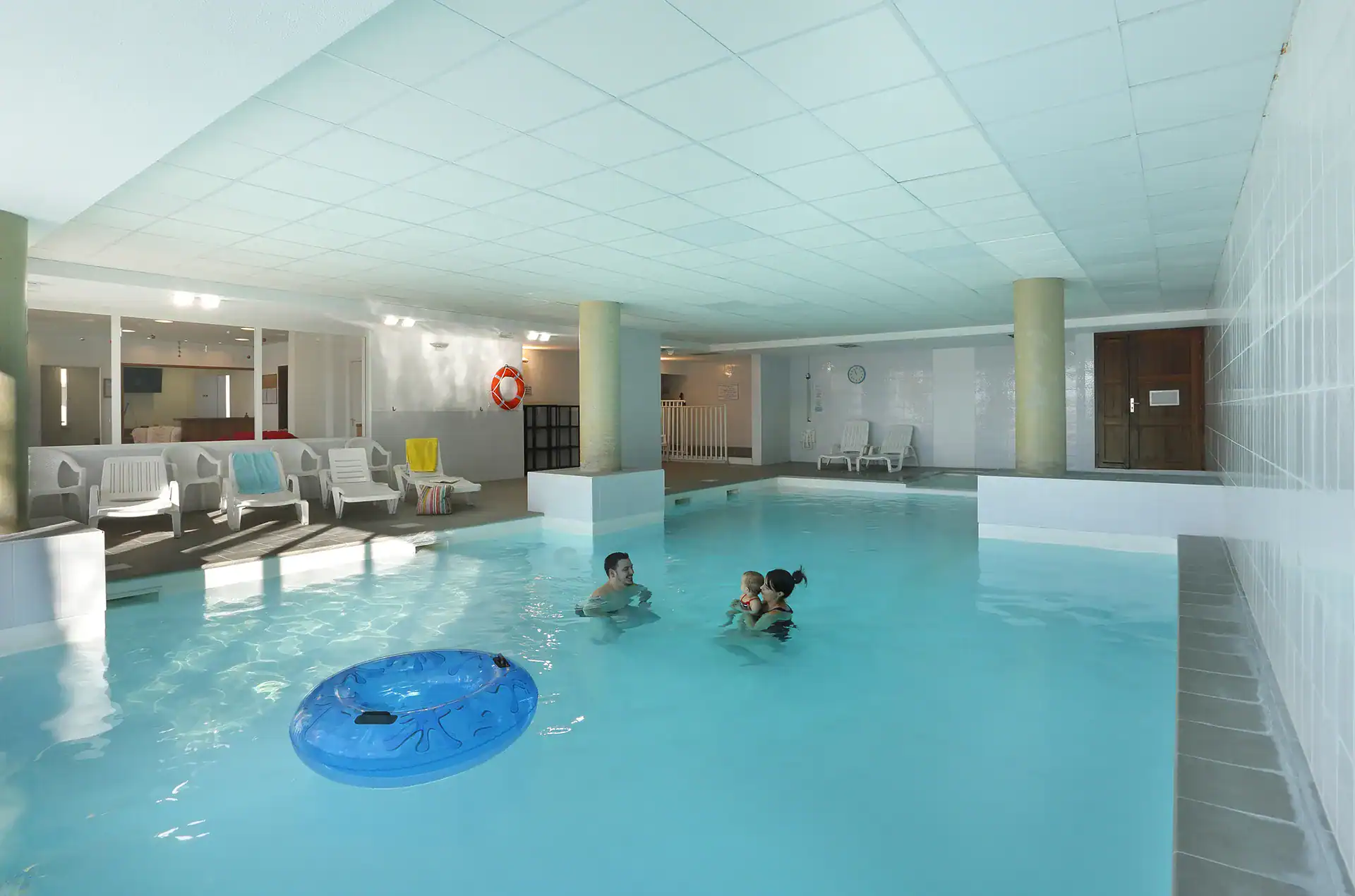 Heated indoor swimming pool at Les Chalets du Belvédère Goélia holiday residence in Font Romeu