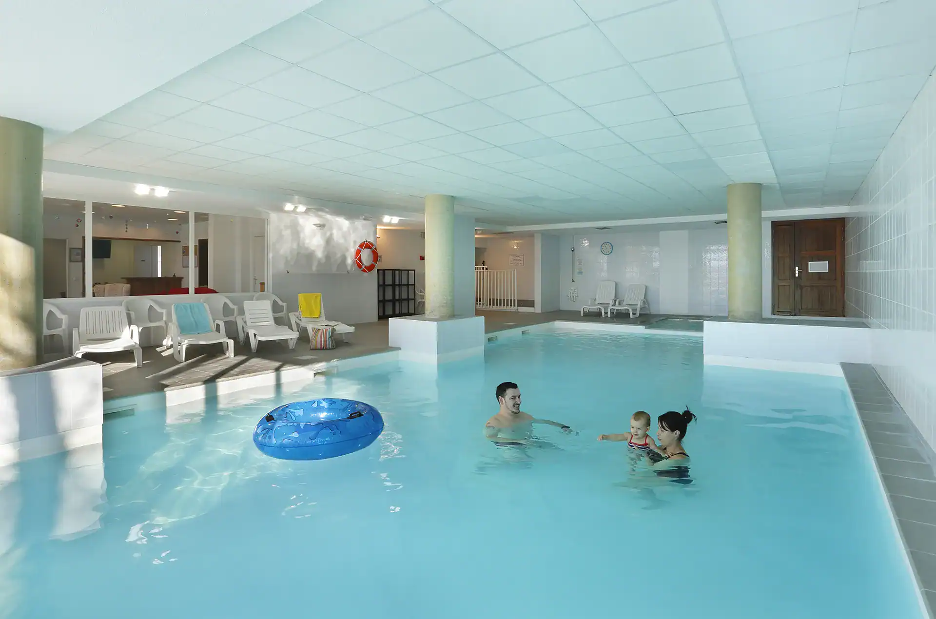 Heated indoor swimming pool at Les Chalets du Belvédère Goélia holiday residence in Font Romeu