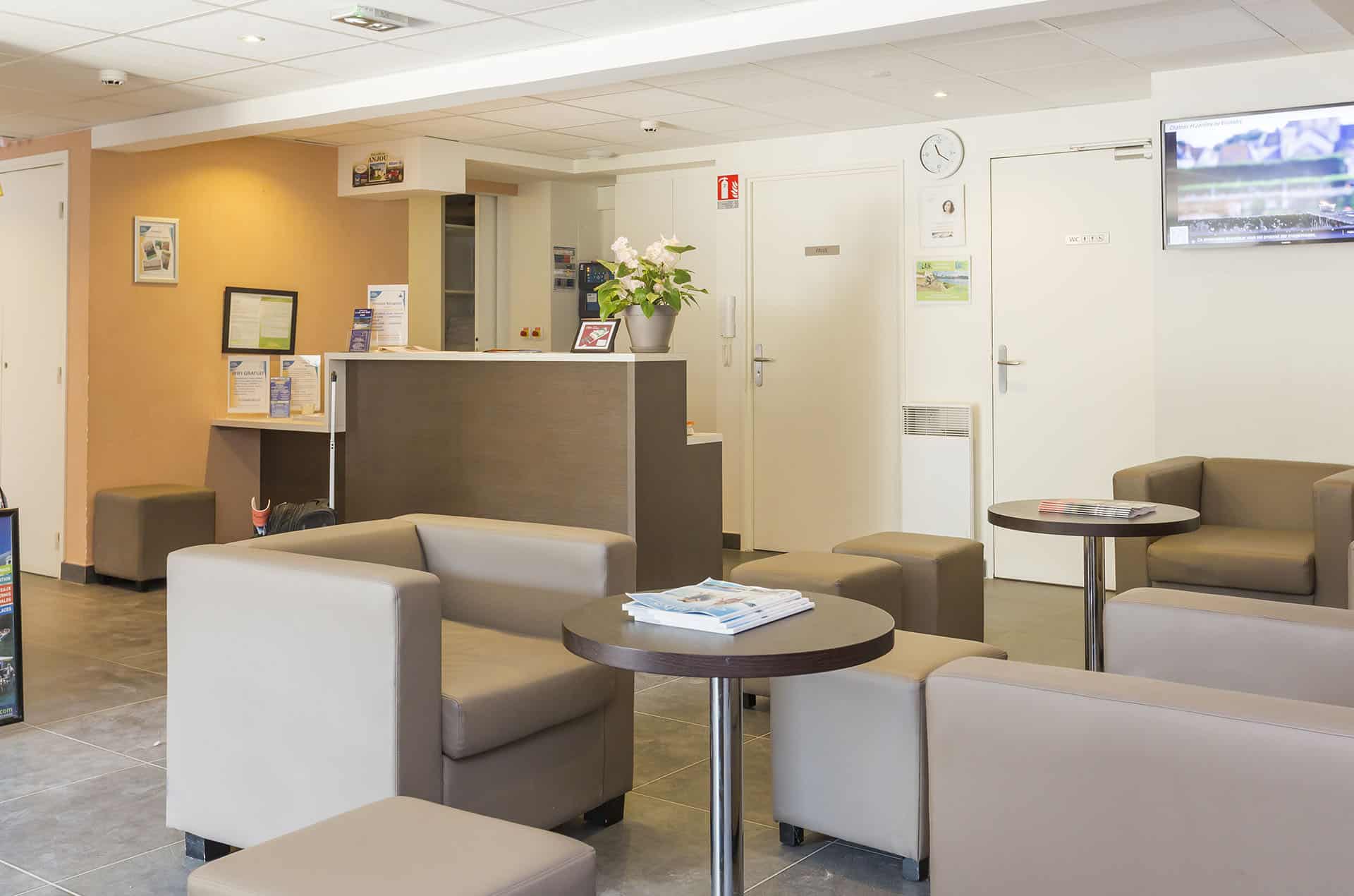 Reception de  la résidence de vacances Goélia Le Clos St Michel à Chinon dans les Châteaux de la Loire