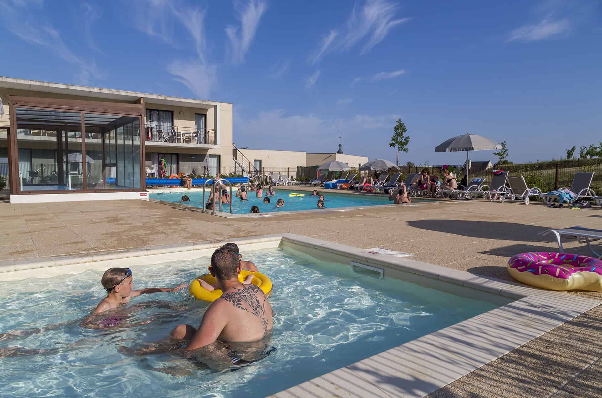Piscine de la résidence de vacances Goélia Le Clos St Michel à Chinon dans les Châteaux de la Loire