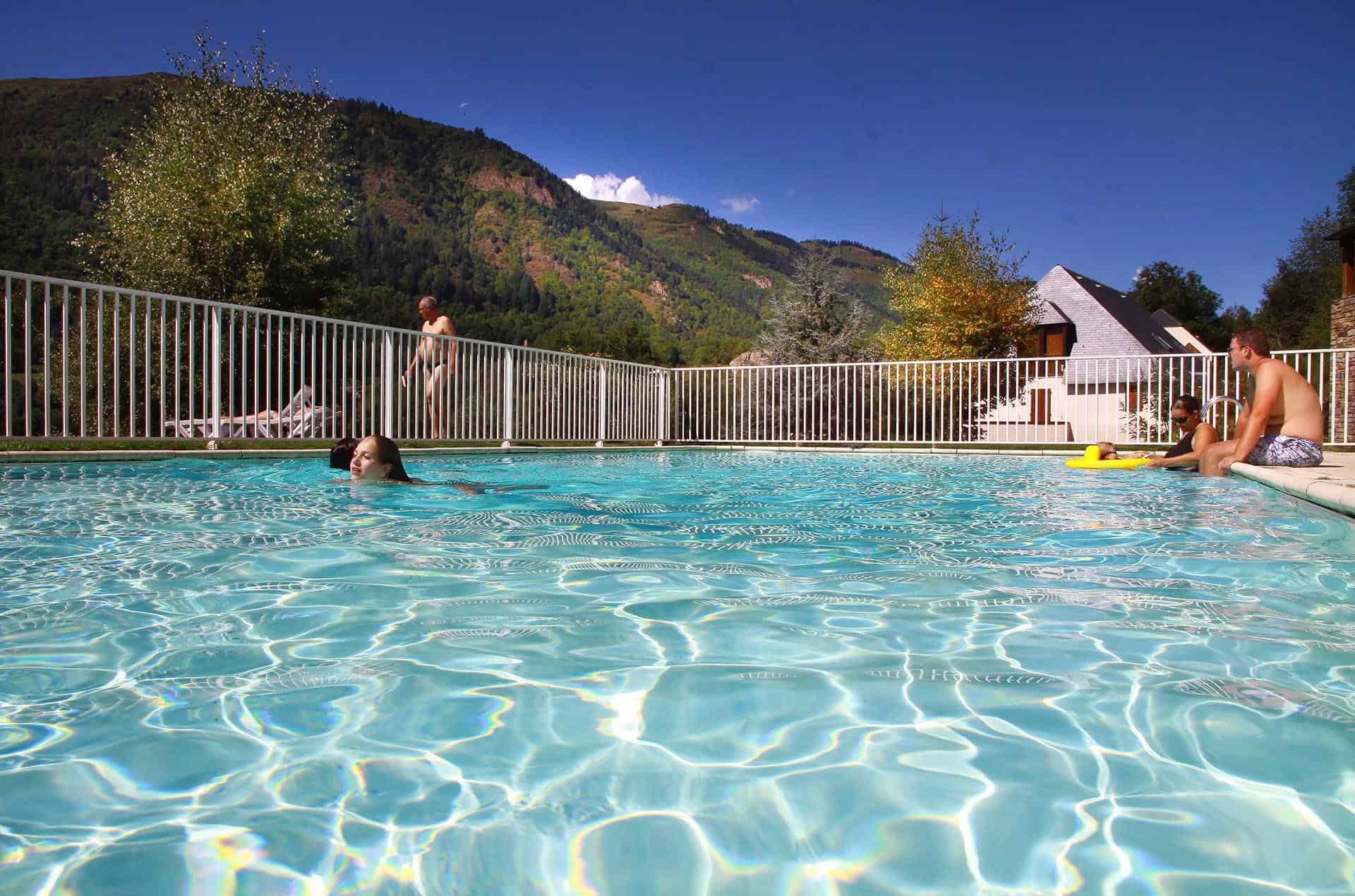 Swimming pool at La Soulane holiday residence in Loudenvielle