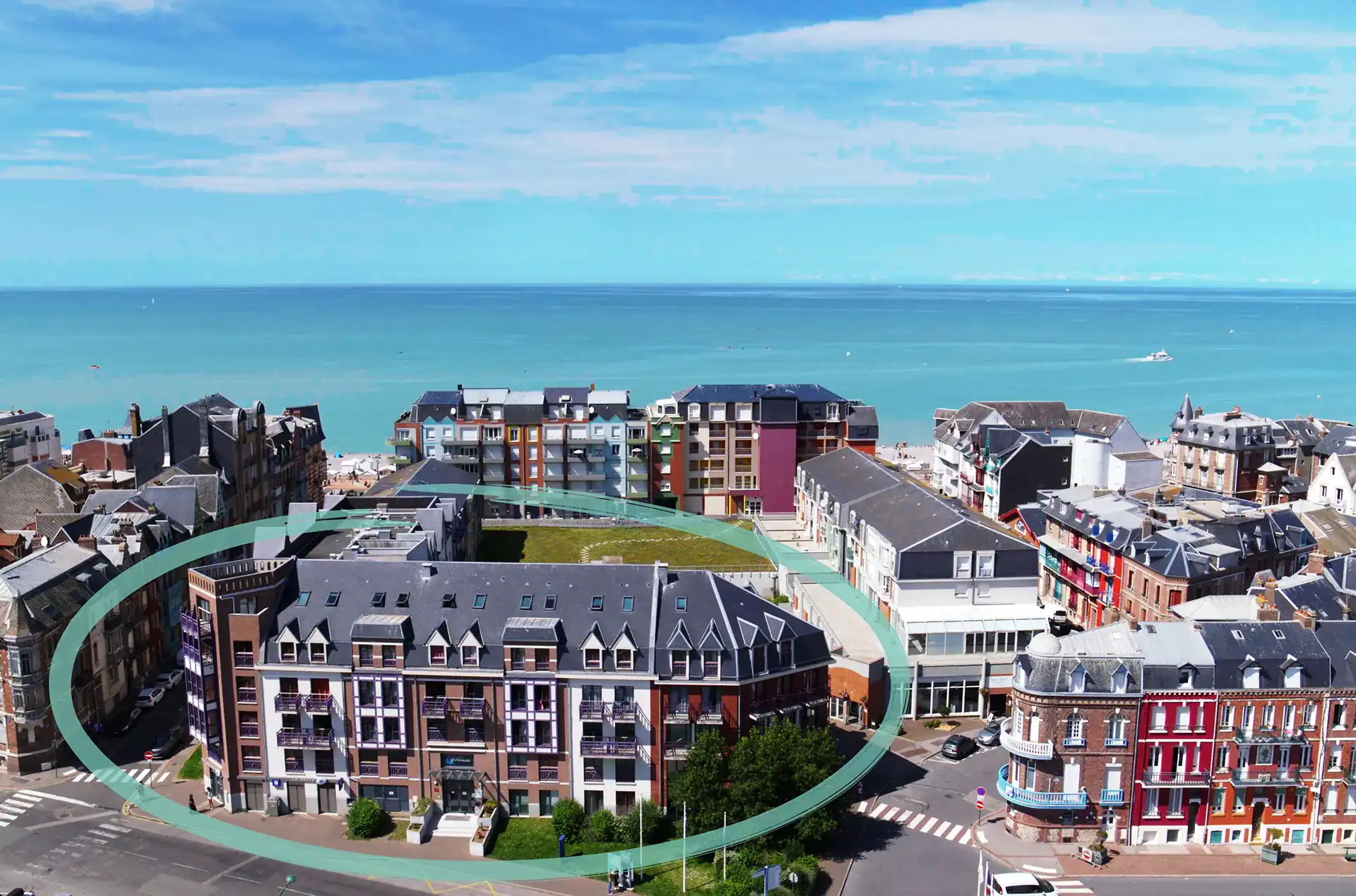 La résidence de tourisme 3 *** Goélia Belle Epoque à Mers-les-Bains à 50 m de la mer au coeur des villas historiques