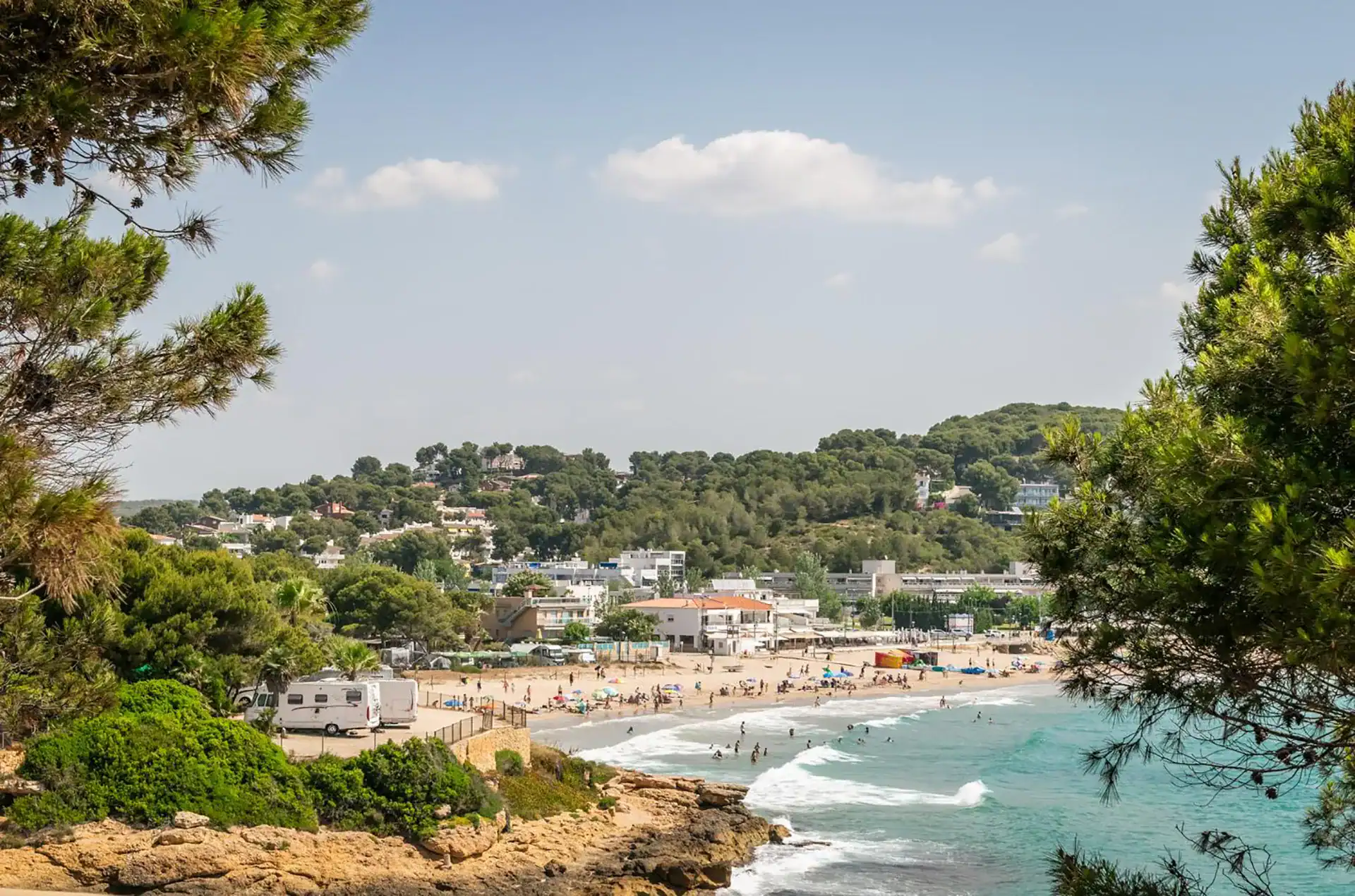 Vue aérienne à proximité du camping Camping Torre de la Mora à Tarragone en Espagne, sur la Costa Dorada