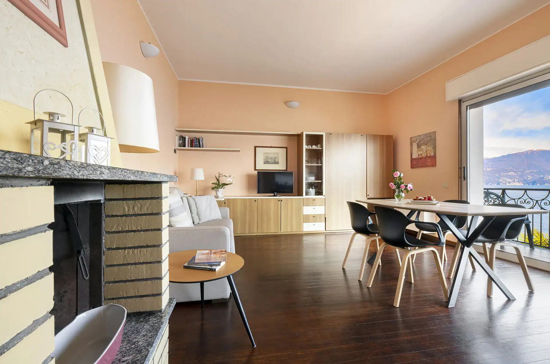 Exemple de logement 2 pièces 5 personnes Attico de la résidence de vacances Casa & Vela à Oggebbio sur le Lac Majeur