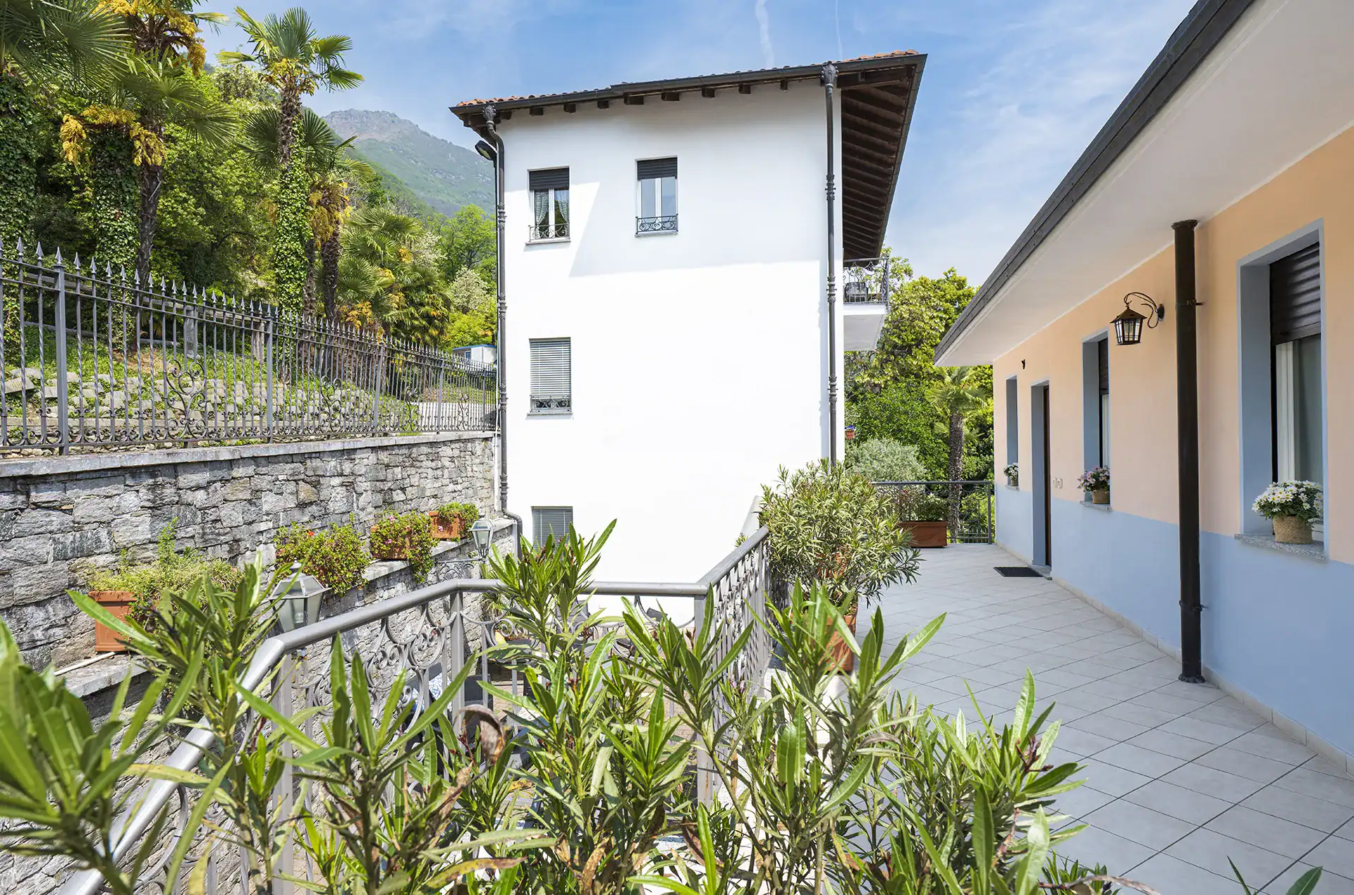 Exemple de logement 2 pièces 5 personnes Attico de la résidence de vacances Casa & Vela à Oggebbio sur le Lac Majeur