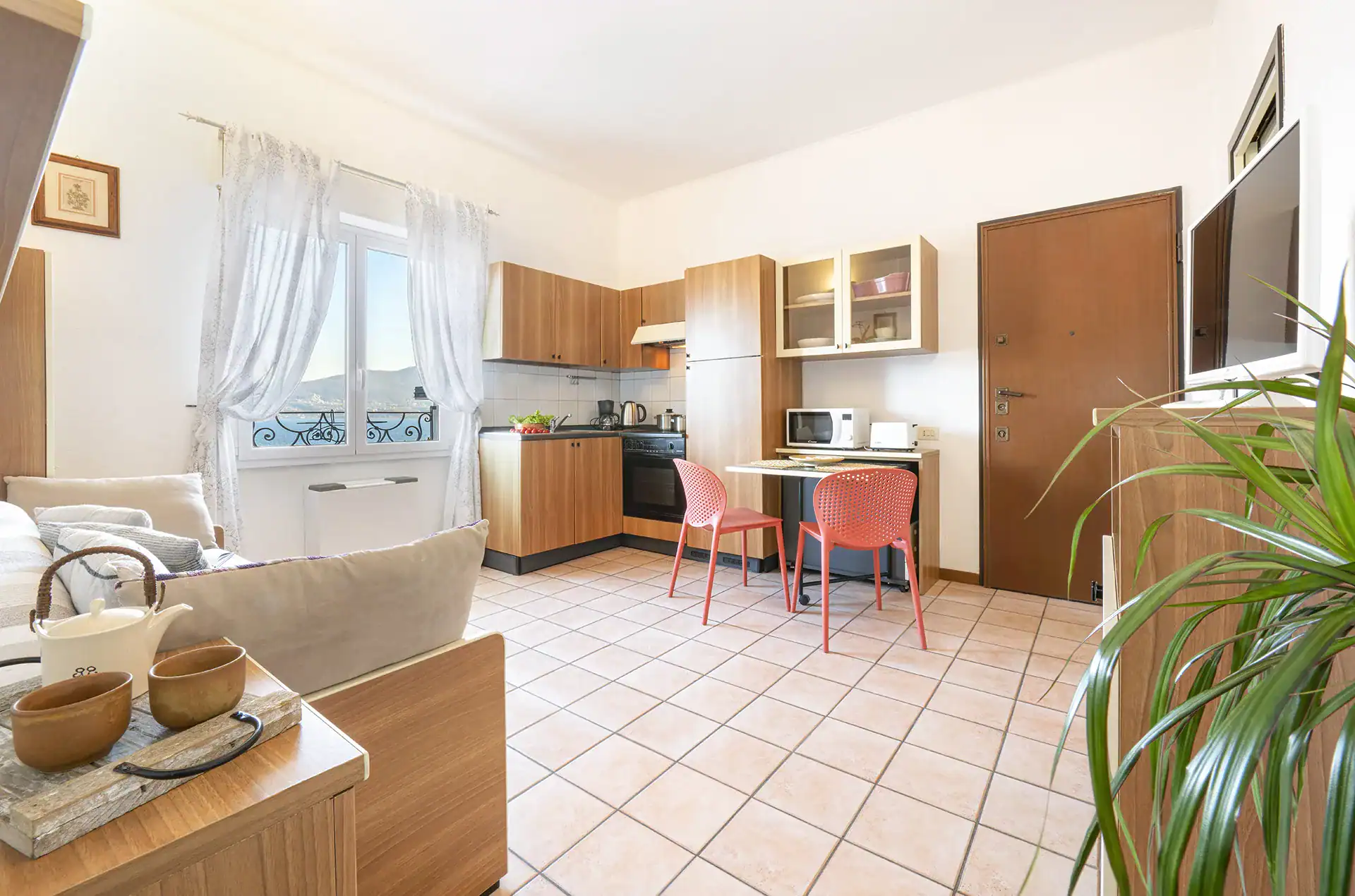 Exemple d'intérieurd'un logement 2 pièces 5 personnes standard de la résidence de vacances Casa & Vela à Oggebbio sur le Lac Majeur