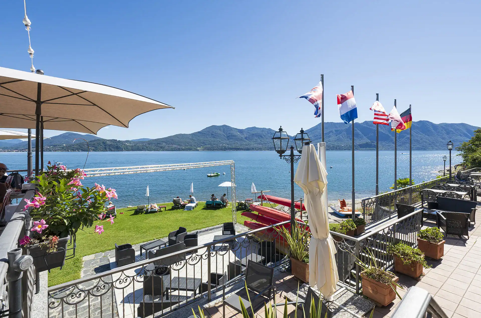 Le Lac Majeur en face de la résidence de vacances  Casa & Vela à Oggebbio 