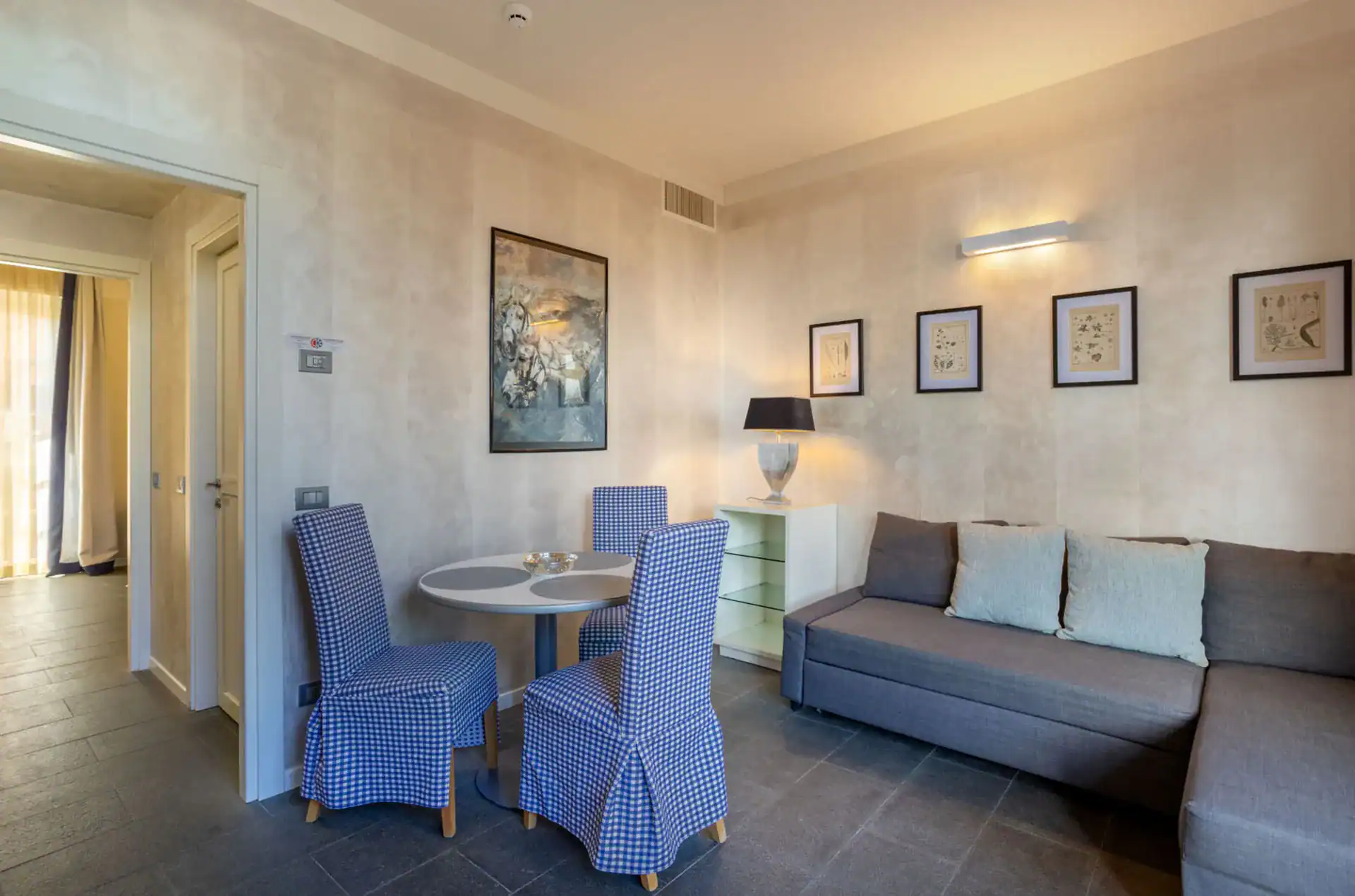 Exemple d'intérieur d'un logement Bilocale 3 J de la résidence Antico Verbano à Meina sur le Lac Majeur