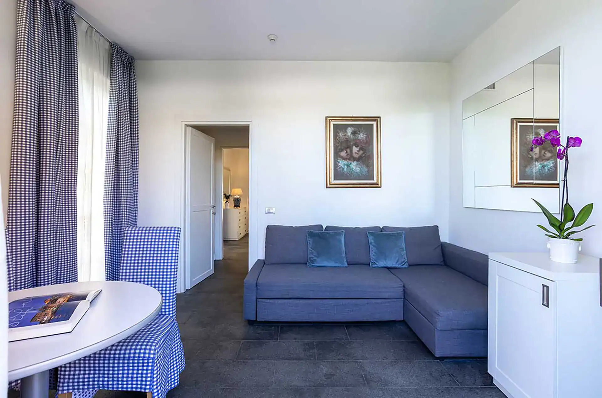 Exemple d'intérieur d'un logement Bilocale 3 J de la résidence Antico Verbano à Meina sur le Lac Majeur