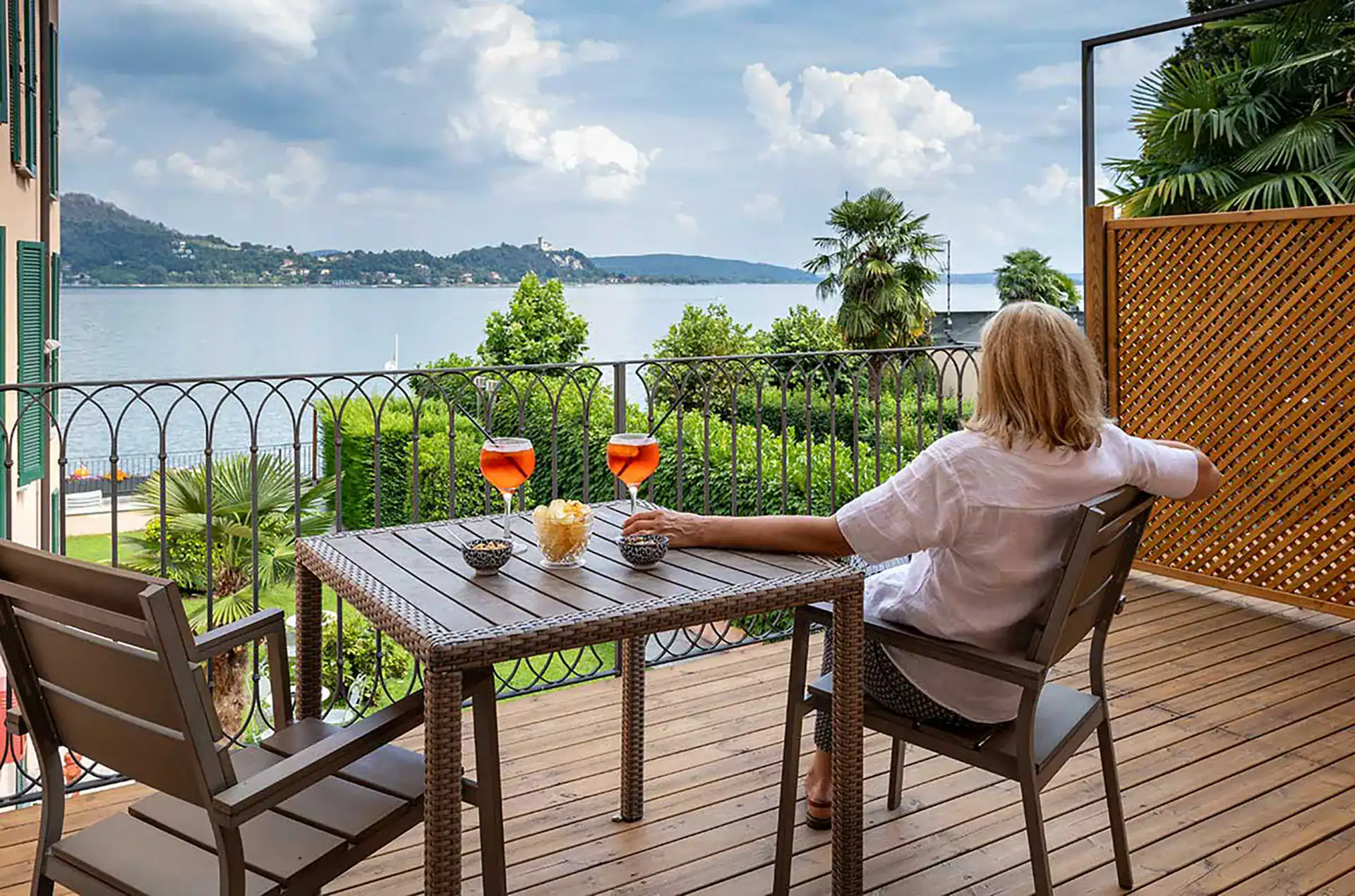 Vue sur le lac majeur depuis un logement Trilocale de la résidence Antico Verbano à Meina sur le Lac Majeur