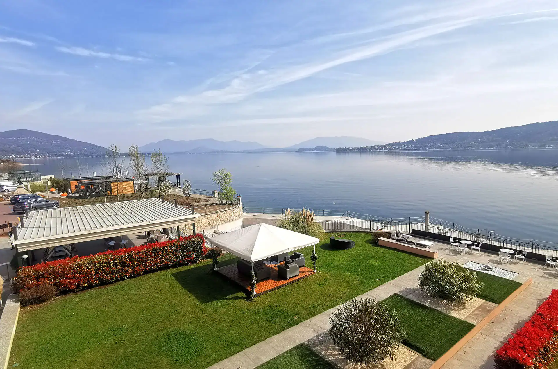 Vue sur le lac majeur depuis la résidence Antico Verbano à Meina sur le Lac Majeur
