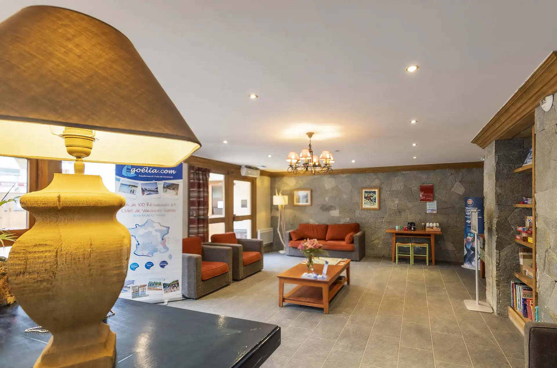 Réception de la résidence de vacances Goélia les Chalets Valoria à Valloire