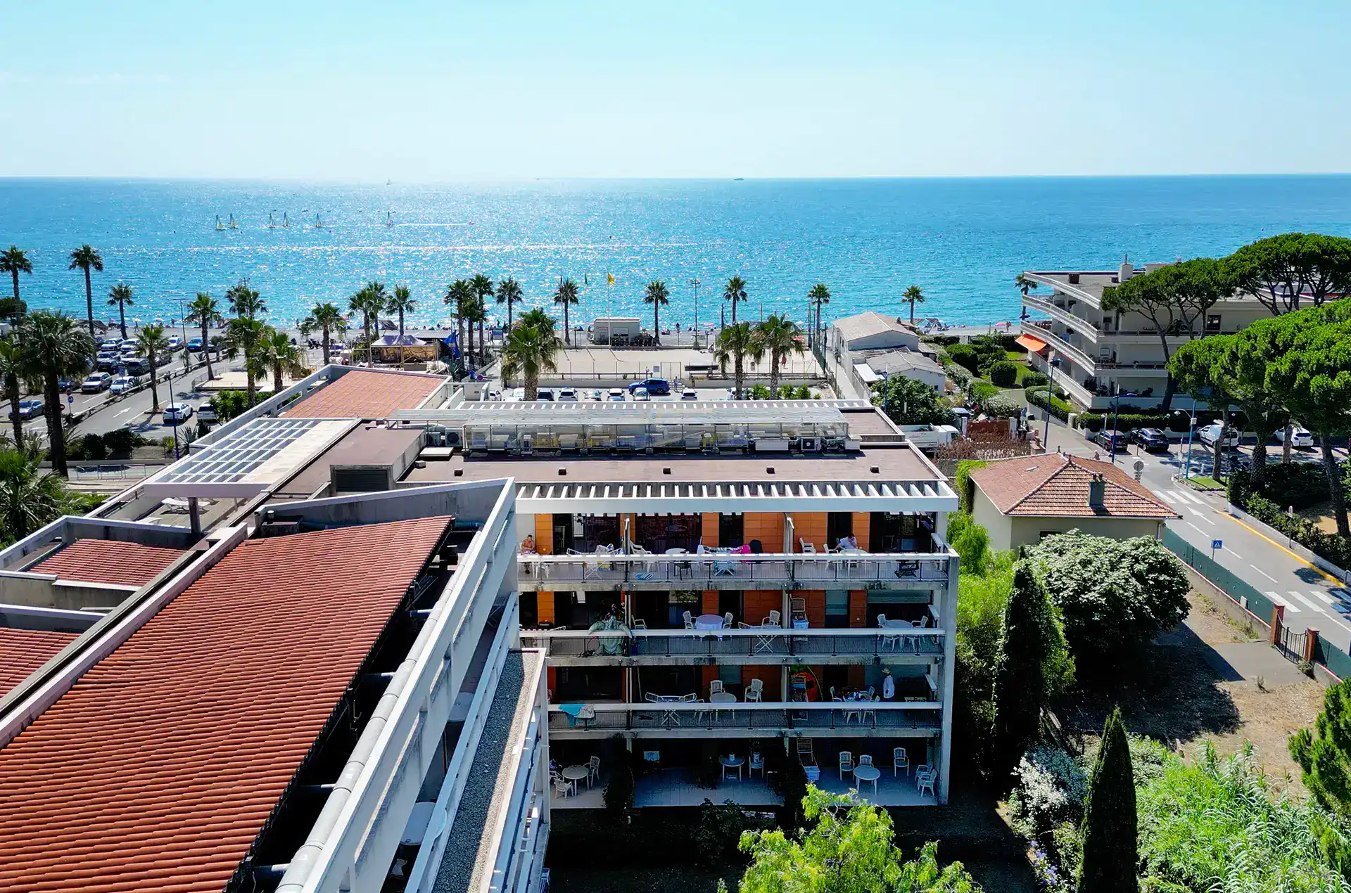 The Goélia Royal Cap holiday residence in Villeneuve-Loubet, with sea views