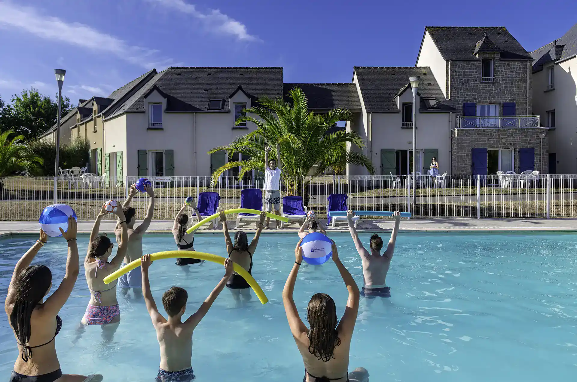 Examples of sports activities in July and August at the Goélia Le Domaine des Mauriers holiday complex in St Malo. 