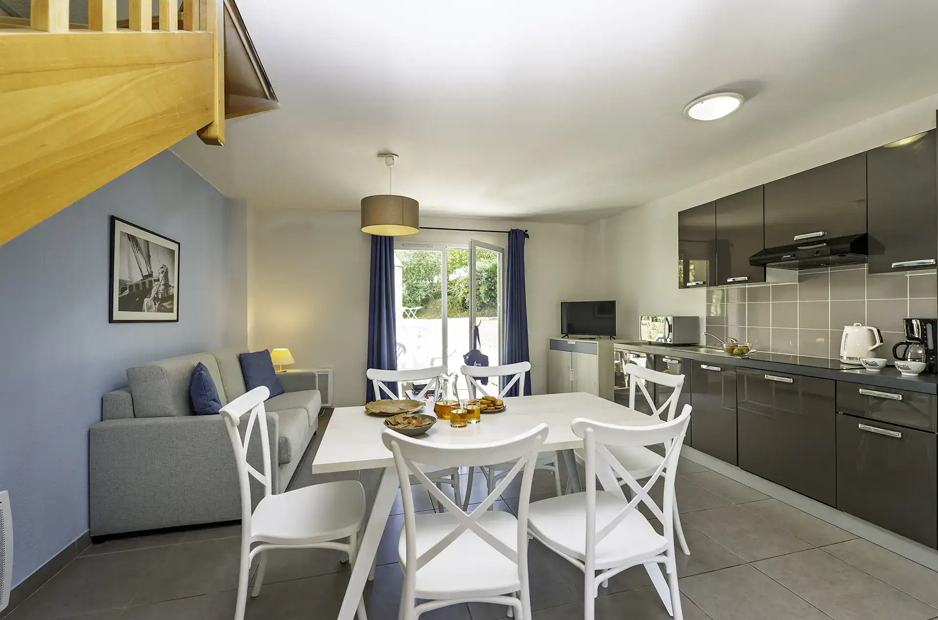 An example of the interior of a flat at the Goélia Le Domaine des Mauriers holiday residence in Saint-Malo