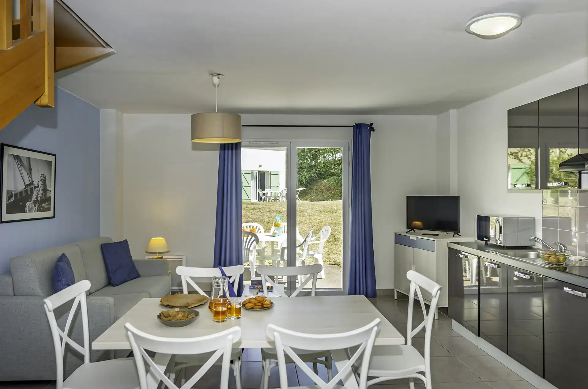 An example of the interior of a flat at the Goélia Le Domaine des Mauriers holiday residence in Saint-Malo