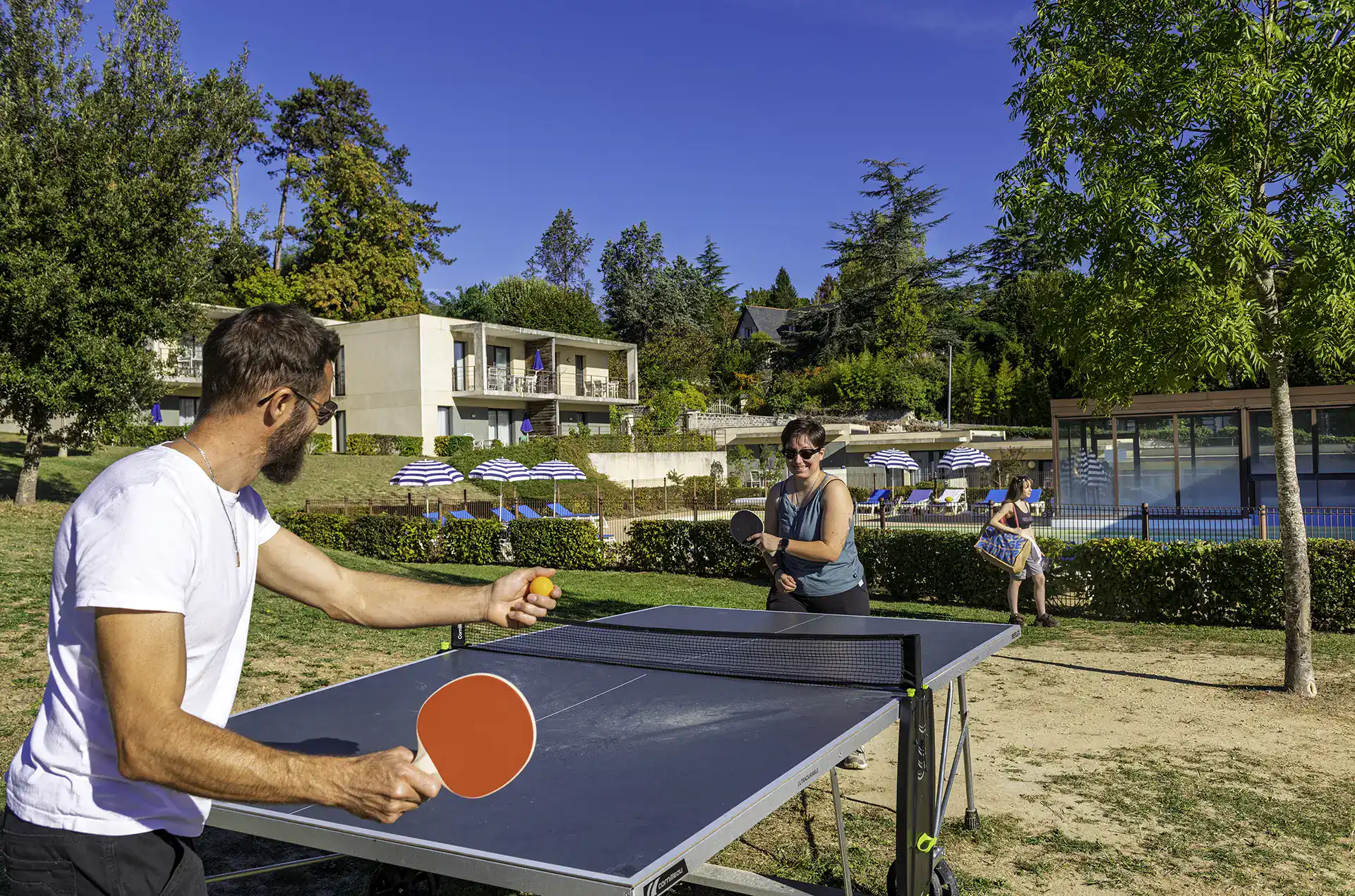 Table de tennis de table de la résidence de vacances Goélia Le Clos St Michel à Chinon