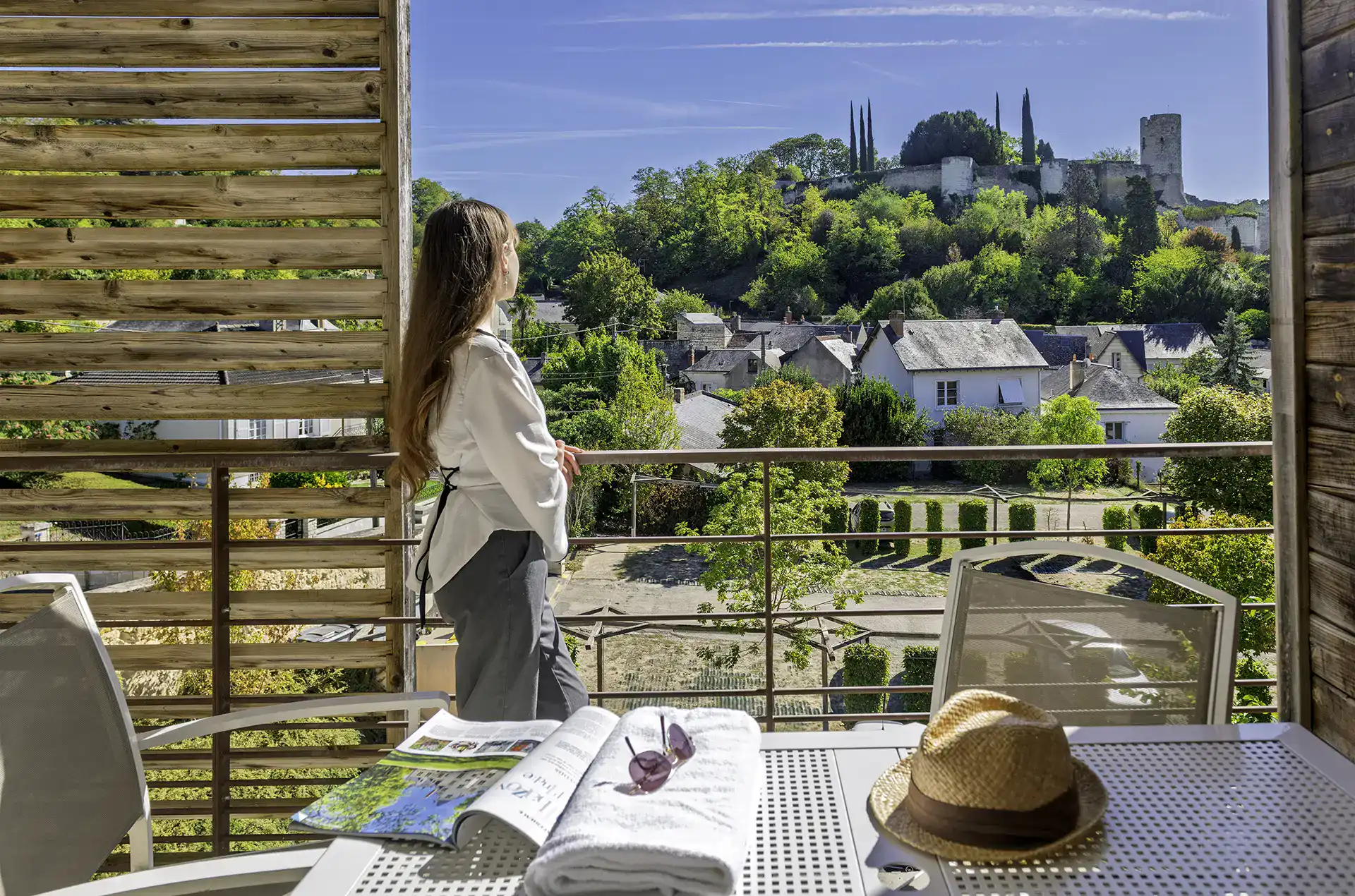Exemple de vue et de terrasse d'un logement de la résidence de vacances Goélia Le Clos St Michel à Chinon